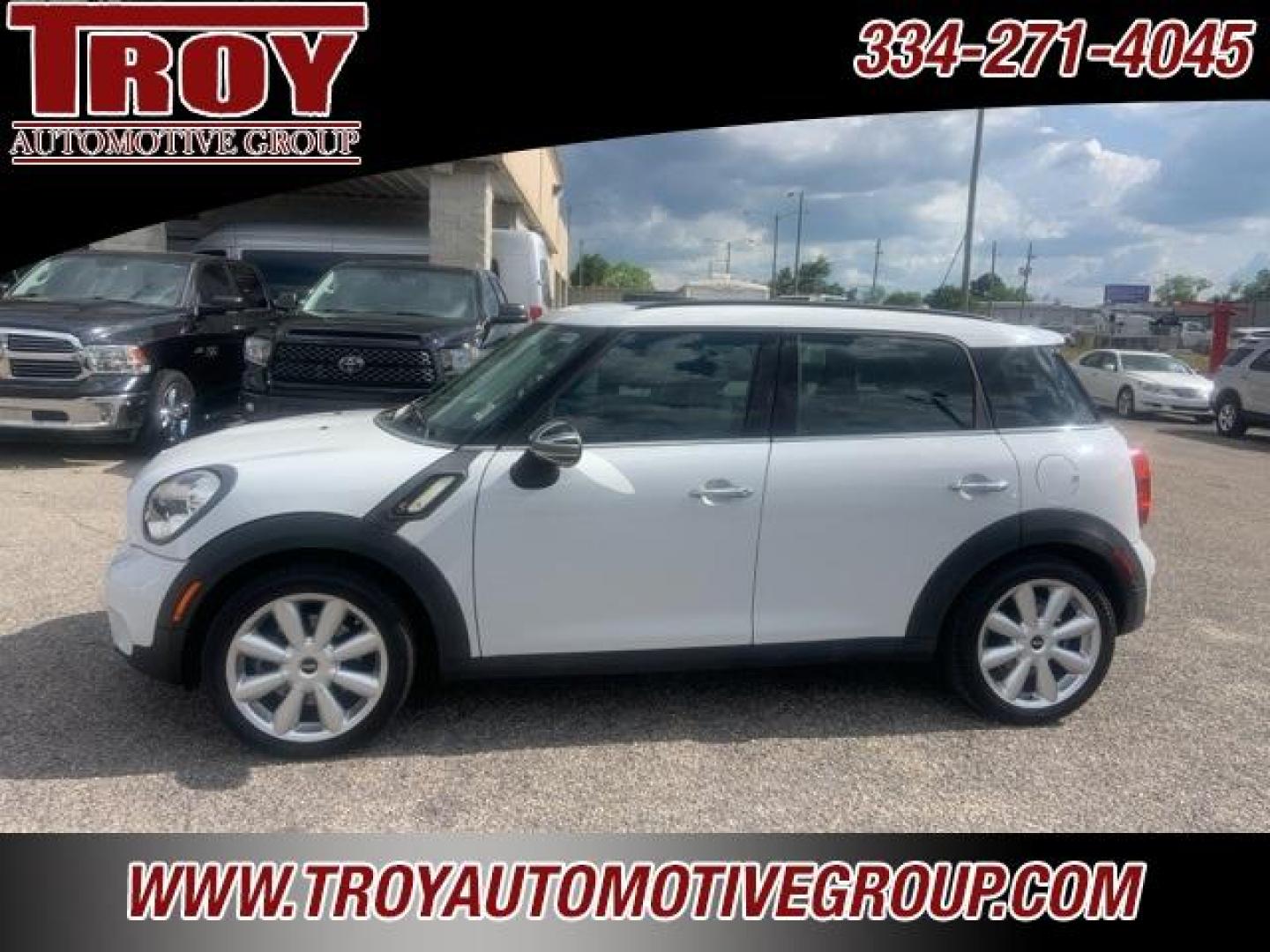 2012 Light White /Polar Beige MINI Cooper S Countryman Base (WMWZC3C58CW) with an 1.6L I4 DOHC 16V engine, Automatic transmission, located at 6812 Atlanta Hwy, Montgomery, AL, 36117, (334) 271-4045, 32.382118, -86.178673 - Leather Interior!!<br>Power Sunroof!!<br>Harmon Kardon Sound System!! - Photo#0