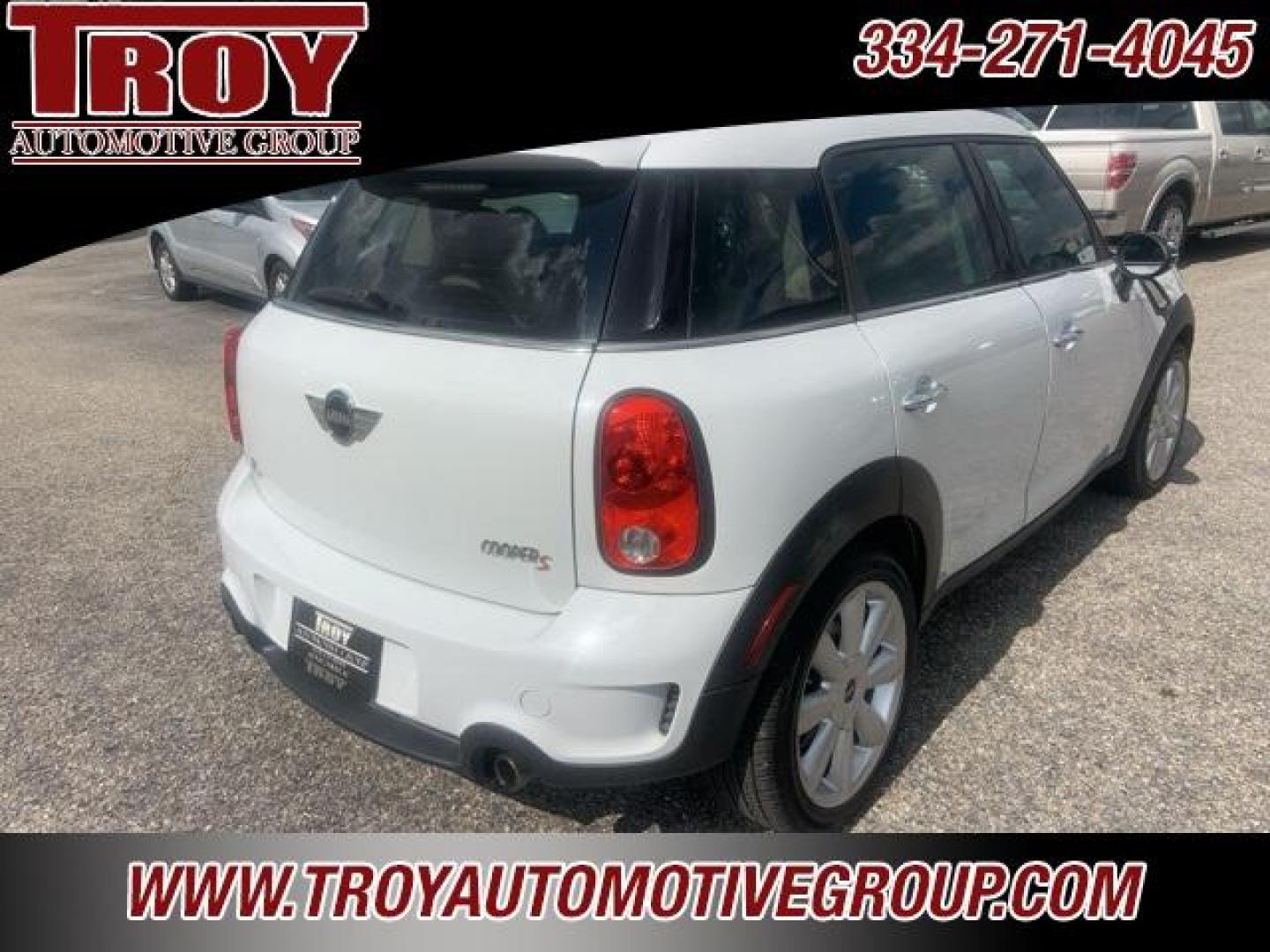 2012 Light White /Polar Beige MINI Cooper S Countryman Base (WMWZC3C58CW) with an 1.6L I4 DOHC 16V engine, Automatic transmission, located at 6812 Atlanta Hwy, Montgomery, AL, 36117, (334) 271-4045, 32.382118, -86.178673 - Leather Interior!!<br>Power Sunroof!!<br>Harmon Kardon Sound System!! - Photo#11