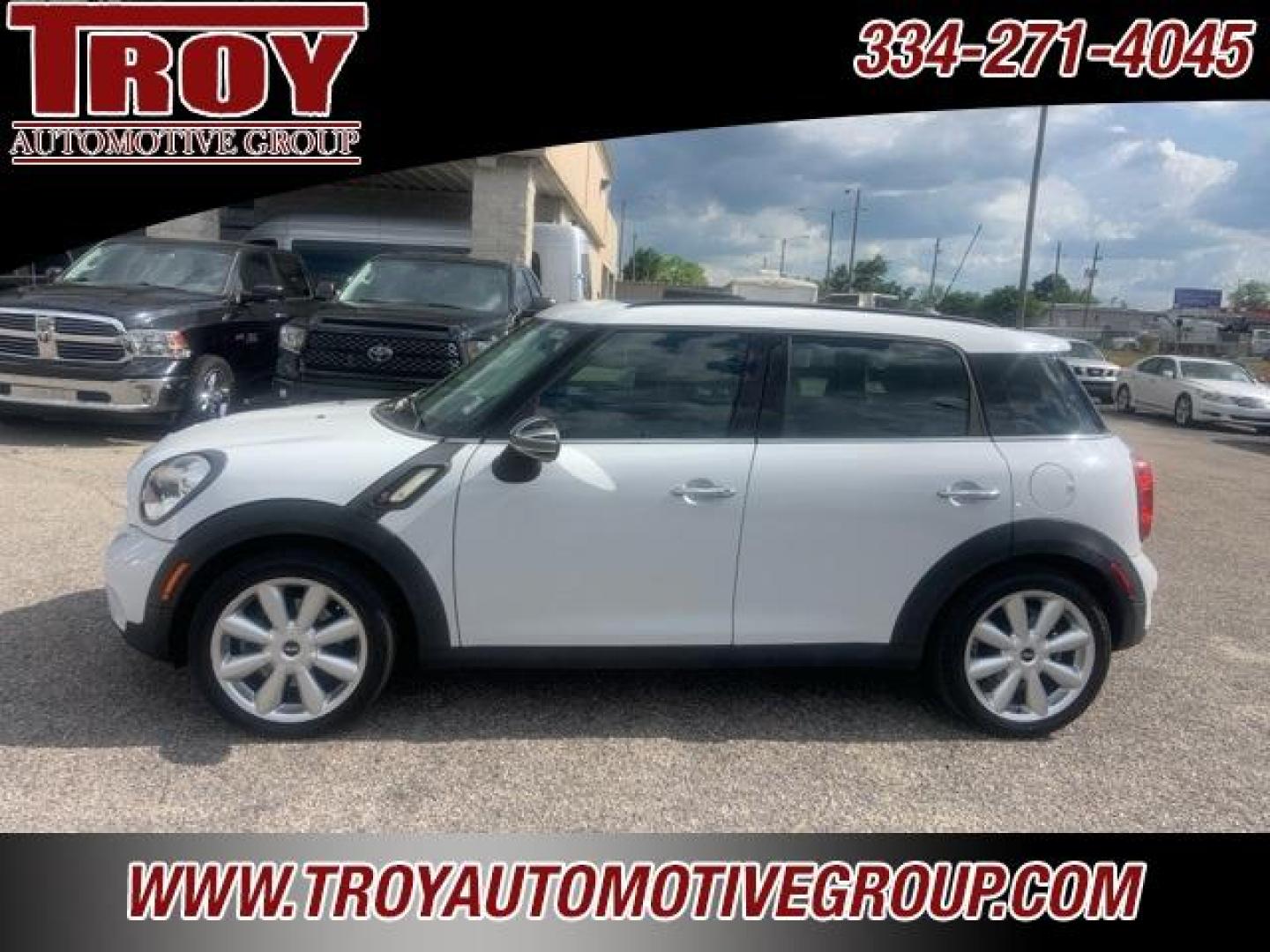 2012 Light White /Polar Beige MINI Cooper S Countryman Base (WMWZC3C58CW) with an 1.6L I4 DOHC 16V engine, Automatic transmission, located at 6812 Atlanta Hwy, Montgomery, AL, 36117, (334) 271-4045, 32.382118, -86.178673 - Leather Interior!!<br>Power Sunroof!!<br>Harmon Kardon Sound System!! - Photo#1