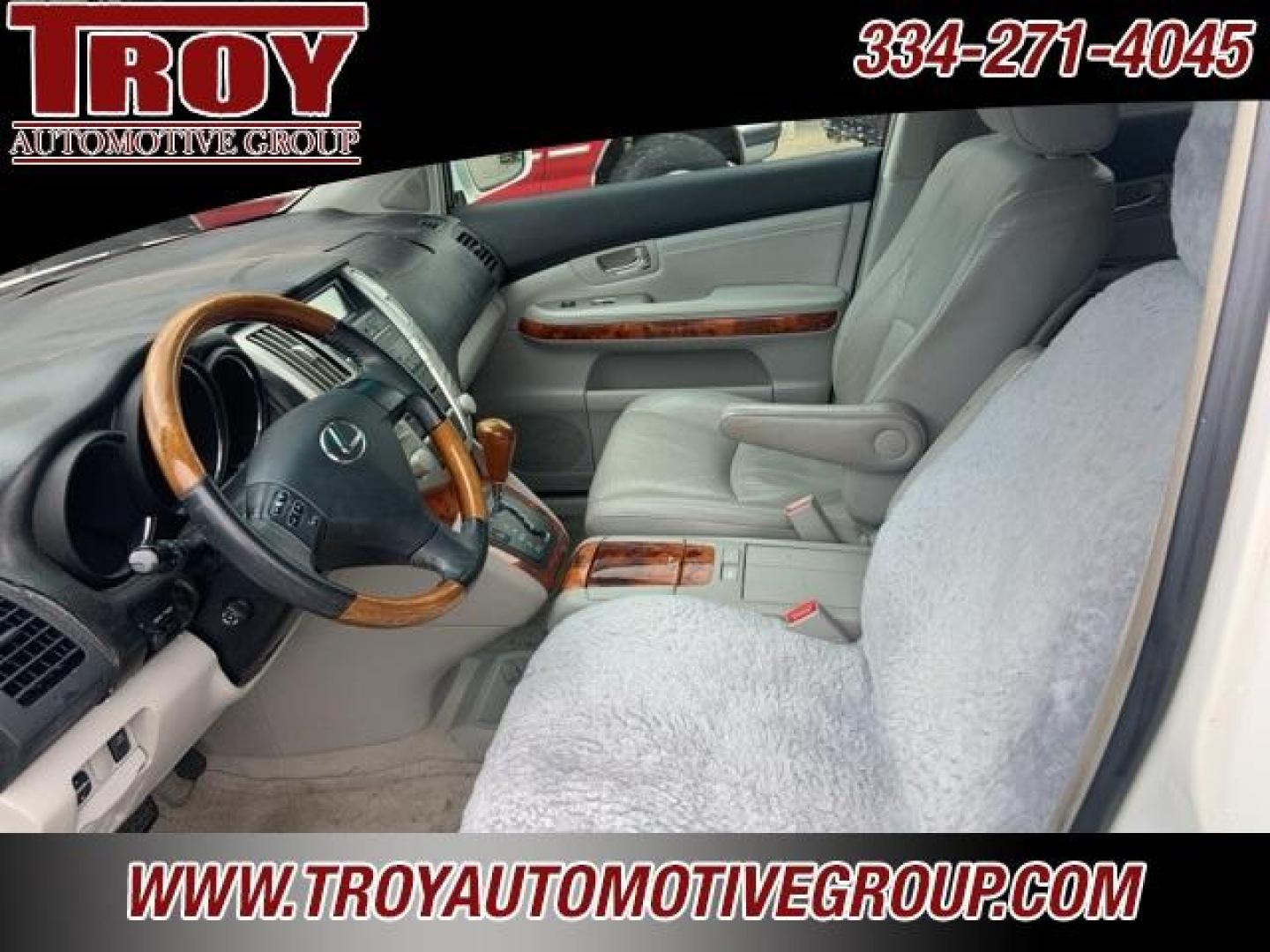 2009 Crystal White Mica /Ivory Lexus RX 350 (2T2GK31U99C) with an 3.5L V6 Dual VVT-i engine, Automatic transmission, located at 6812 Atlanta Hwy, Montgomery, AL, 36117, (334) 271-4045, 32.382118, -86.178673 - Crystal White Mica 2009 Lexus RX 350 FWD 3.5L V6 Dual VVT-i 5-Speed Automatic with Overdrive<br><br>Financing Available---Top Value for Trades. - Photo#24