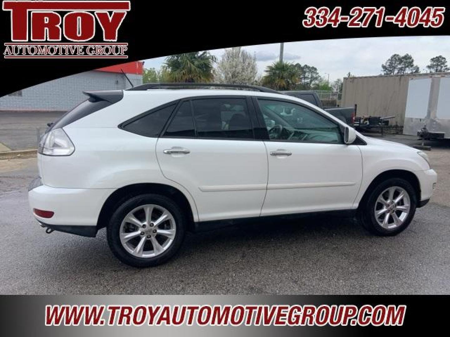 2009 Crystal White Mica /Ivory Lexus RX 350 (2T2GK31U99C) with an 3.5L V6 Dual VVT-i engine, Automatic transmission, located at 6812 Atlanta Hwy, Montgomery, AL, 36117, (334) 271-4045, 32.382118, -86.178673 - Crystal White Mica 2009 Lexus RX 350 FWD 3.5L V6 Dual VVT-i 5-Speed Automatic with Overdrive<br><br>Financing Available---Top Value for Trades. - Photo#5