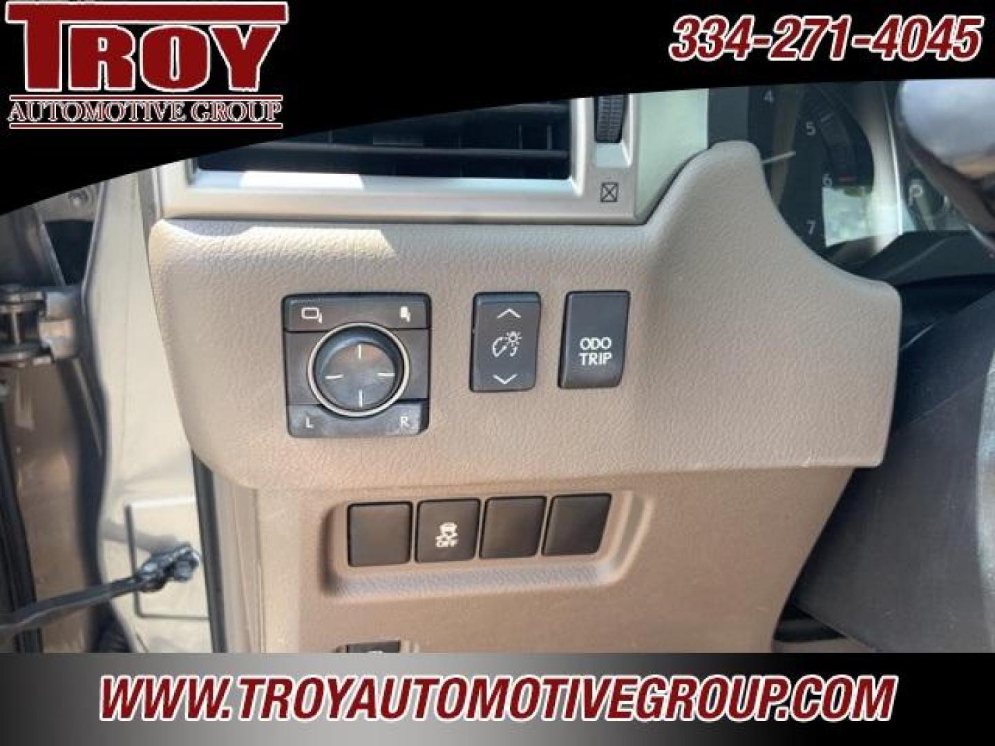 2010 Black Onyx /Ecru Lexus GX 460 (JTJBM7FX7A5) with an 4.6L V8 DOHC Dual VVT-i 32V engine, Automatic transmission, located at 6812 Atlanta Hwy, Montgomery, AL, 36117, (334) 271-4045, 32.382118, -86.178673 - Gray 2010 Lexus GX 460 4WD 4.6L V8 DOHC Dual VVT-i 32V 6-Speed Automatic with Sequential Shift ECT<br><br>Financing Available---Top Value for Trades.<br><br>Odometer is 30118 miles below market average!<br><br><br>Awards:<br> * 2010 KBB.com Best Resale Value Awards * 2010 KBB.com Brand Image Awar - Photo#43