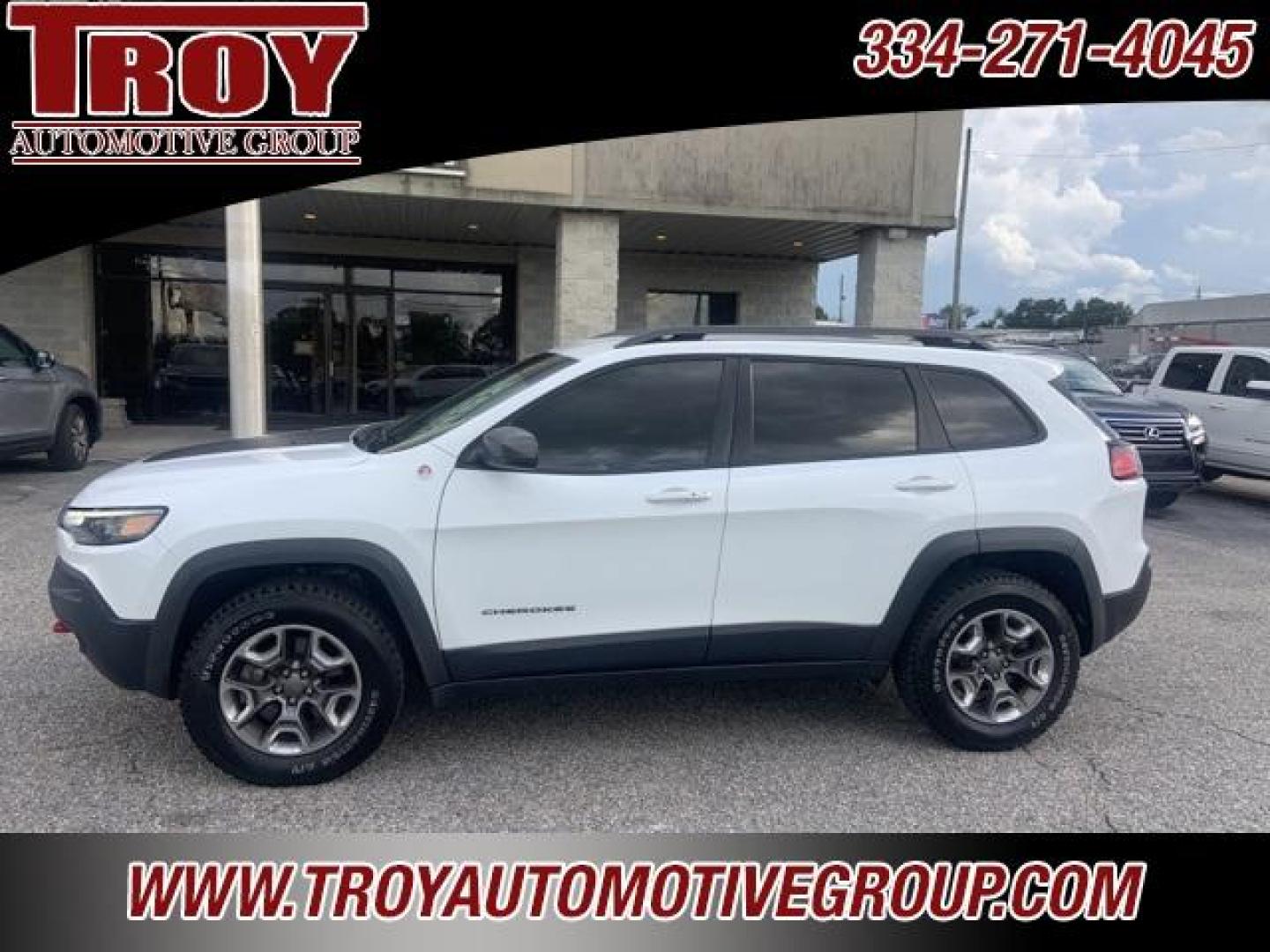 2019 Bright White Clearcoat /Black Jeep Cherokee Trailhawk (1C4PJMBXXKD) with an 3.2L V6 engine, Automatic transmission, located at 6812 Atlanta Hwy, Montgomery, AL, 36117, (334) 271-4045, 32.382118, -86.178673 - Bright White Clearcoat 2019 Jeep Cherokee Trailhawk 4WD 3.2L V6 9-Speed 948TE Automatic<br><br>Financing Available---Top Value for Trades.<br><br>Odometer is 4997 miles below market average! - Photo#1