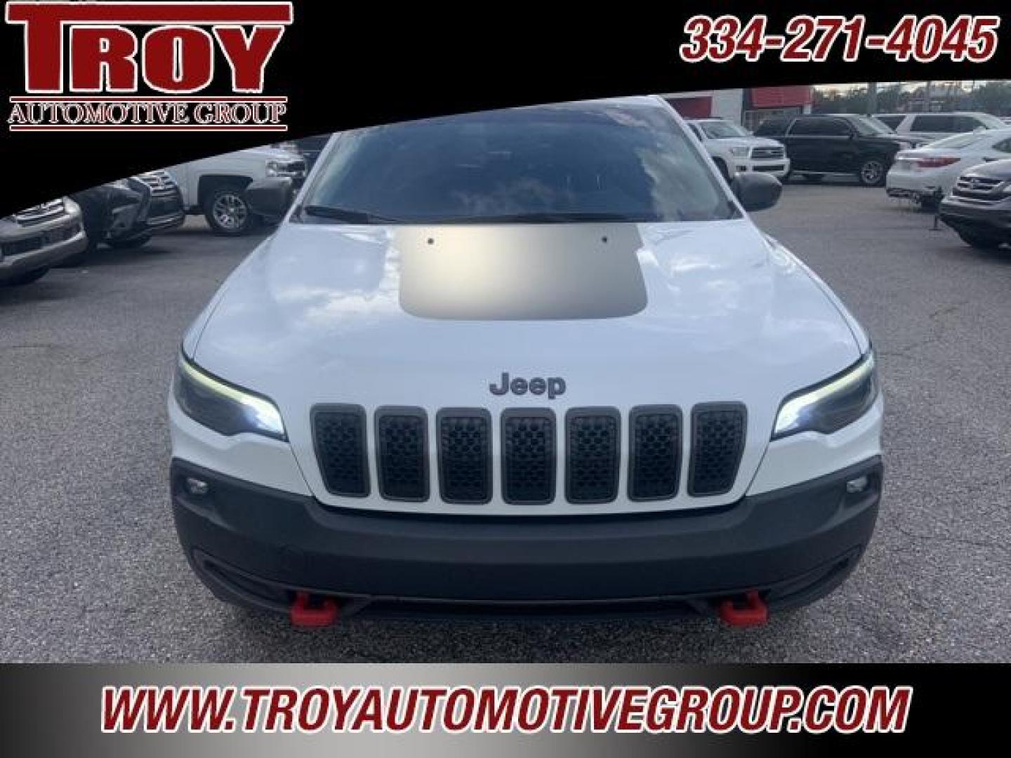 2019 Bright White Clearcoat /Black Jeep Cherokee Trailhawk (1C4PJMBXXKD) with an 3.2L V6 engine, Automatic transmission, located at 6812 Atlanta Hwy, Montgomery, AL, 36117, (334) 271-4045, 32.382118, -86.178673 - Bright White Clearcoat 2019 Jeep Cherokee Trailhawk 4WD 3.2L V6 9-Speed 948TE Automatic<br><br>Financing Available---Top Value for Trades.<br><br>Odometer is 4997 miles below market average! - Photo#5