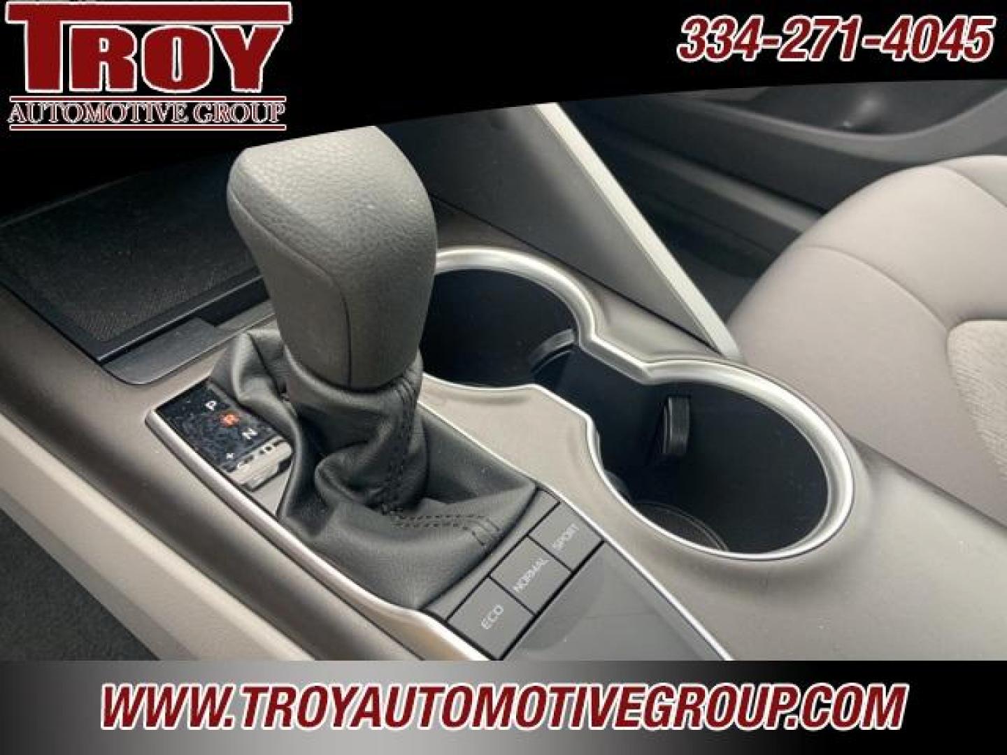 2022 White /Ash Toyota Camry LE (4T1C11AK1NU) with an 2.5L I4 DOHC 16V engine, Automatic transmission, located at 6812 Atlanta Hwy, Montgomery, AL, 36117, (334) 271-4045, 32.382118, -86.178673 - Photo#35