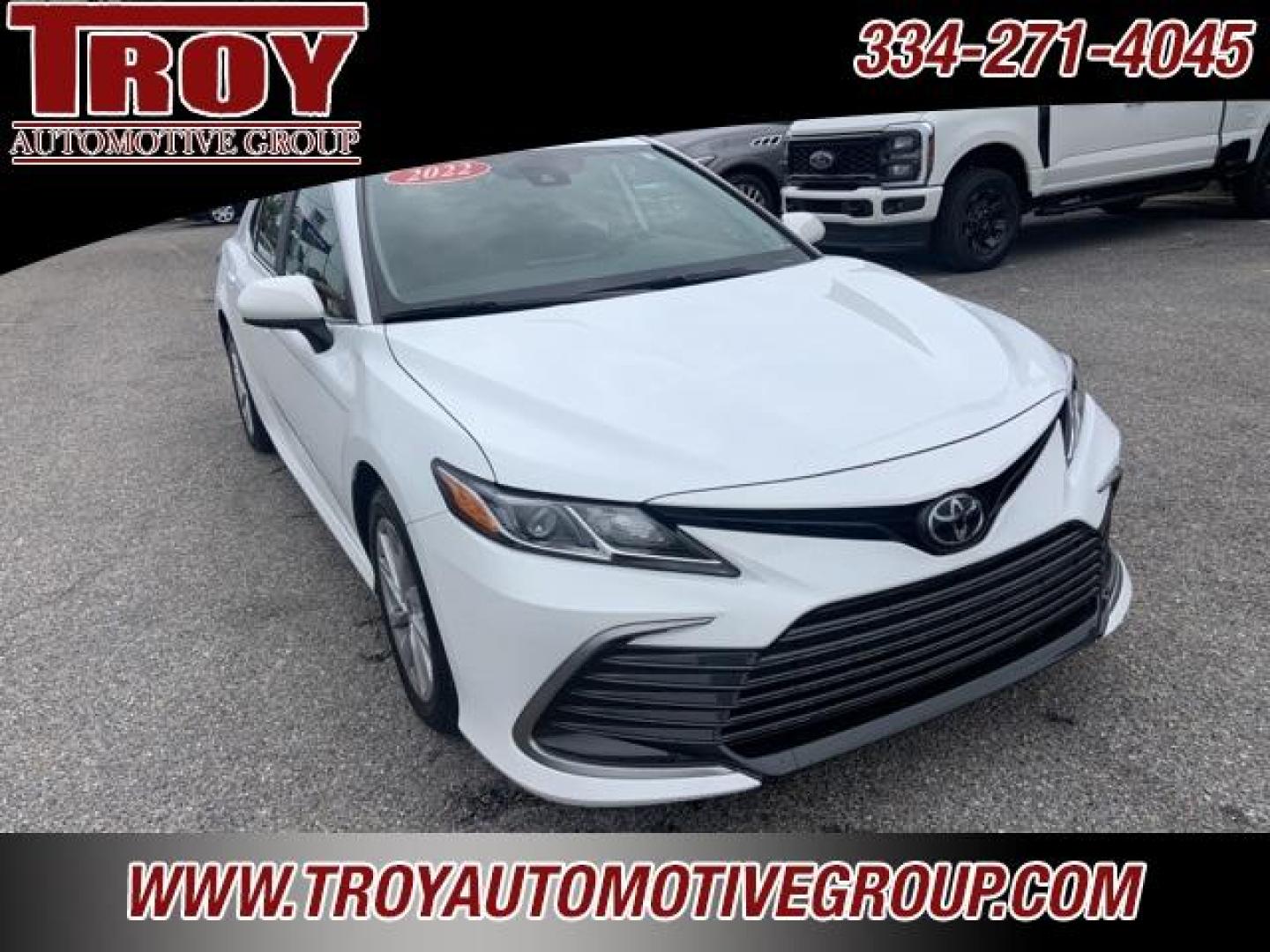 2022 White /Ash Toyota Camry LE (4T1C11AK1NU) with an 2.5L I4 DOHC 16V engine, Automatic transmission, located at 6812 Atlanta Hwy, Montgomery, AL, 36117, (334) 271-4045, 32.382118, -86.178673 - Photo#5