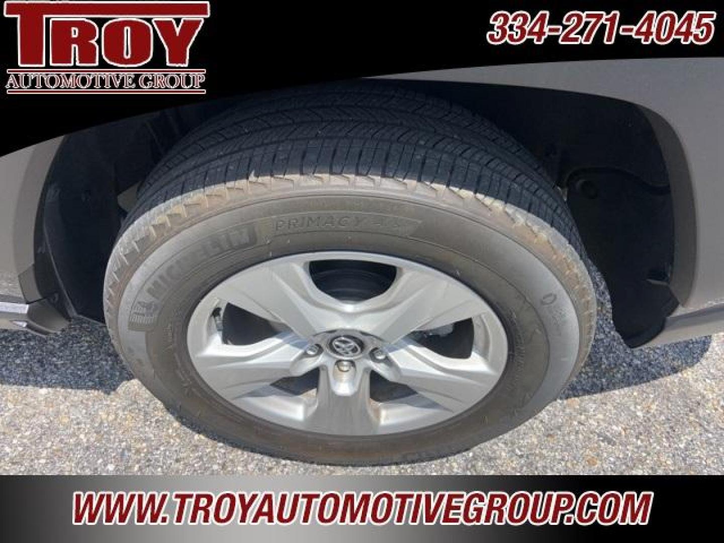 2021 Gray /Black Toyota RAV4 XLE (2T3W1RFVXMC) with an 2.5L 4-Cylinder DOHC Dual VVT-i engine, Automatic transmission, located at 6812 Atlanta Hwy, Montgomery, AL, 36117, (334) 271-4045, 32.382118, -86.178673 - Priced below KBB Fair Purchase Price!<br><br>Gray 2021 Toyota RAV4 XLE FWD 2.5L 4-Cylinder DOHC Dual VVT-i 8-Speed Automatic<br><br>Financing Available---Top Value for Trades.<br><br>Odometer is 19245 miles below market average! 28/35 City/Highway MPG - Photo#19