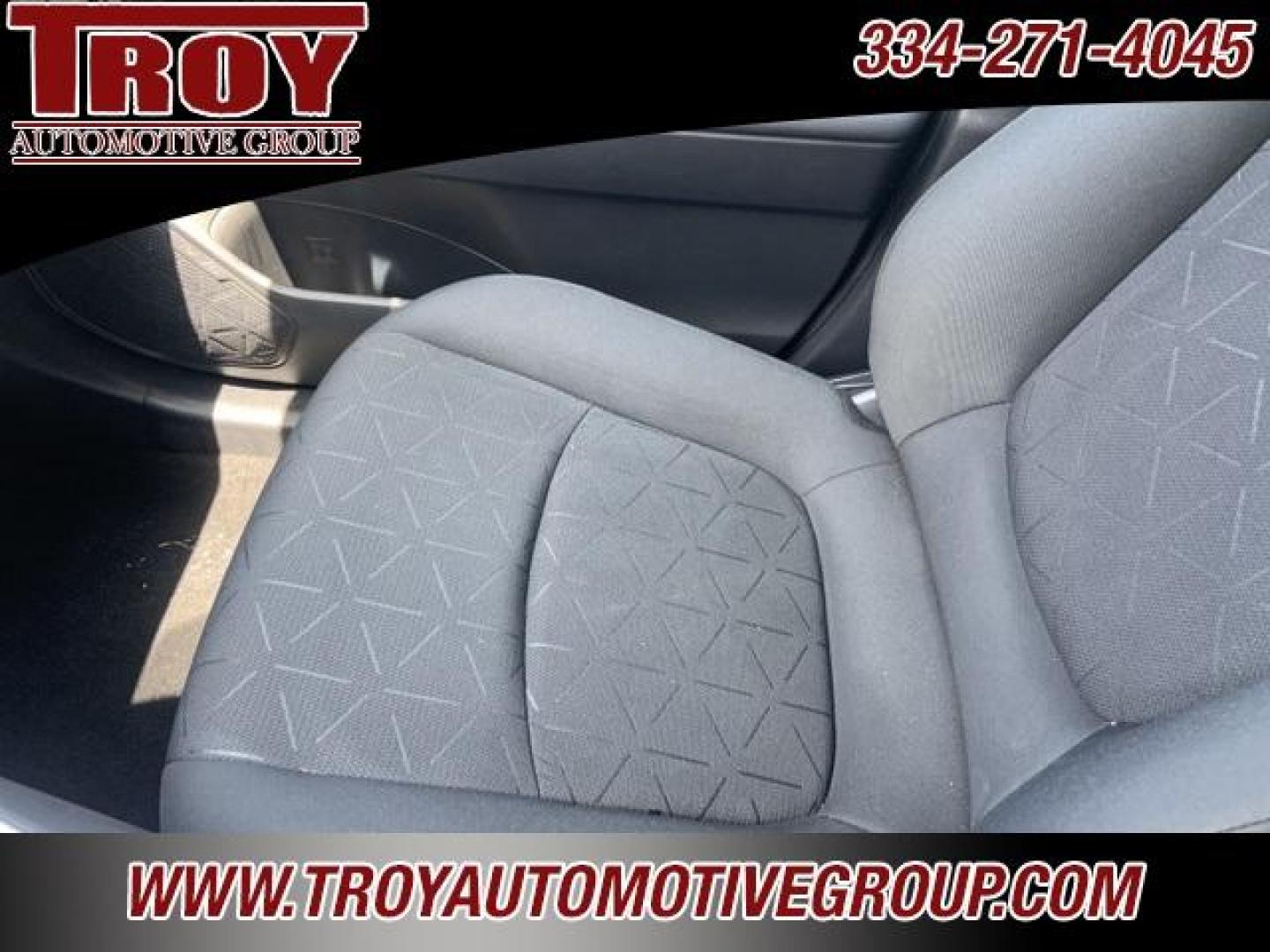 2021 Gray /Black Toyota RAV4 XLE (2T3W1RFVXMC) with an 2.5L 4-Cylinder DOHC Dual VVT-i engine, Automatic transmission, located at 6812 Atlanta Hwy, Montgomery, AL, 36117, (334) 271-4045, 32.382118, -86.178673 - Priced below KBB Fair Purchase Price!<br><br>Gray 2021 Toyota RAV4 XLE FWD 2.5L 4-Cylinder DOHC Dual VVT-i 8-Speed Automatic<br><br>Financing Available---Top Value for Trades.<br><br>Odometer is 19245 miles below market average! 28/35 City/Highway MPG - Photo#46