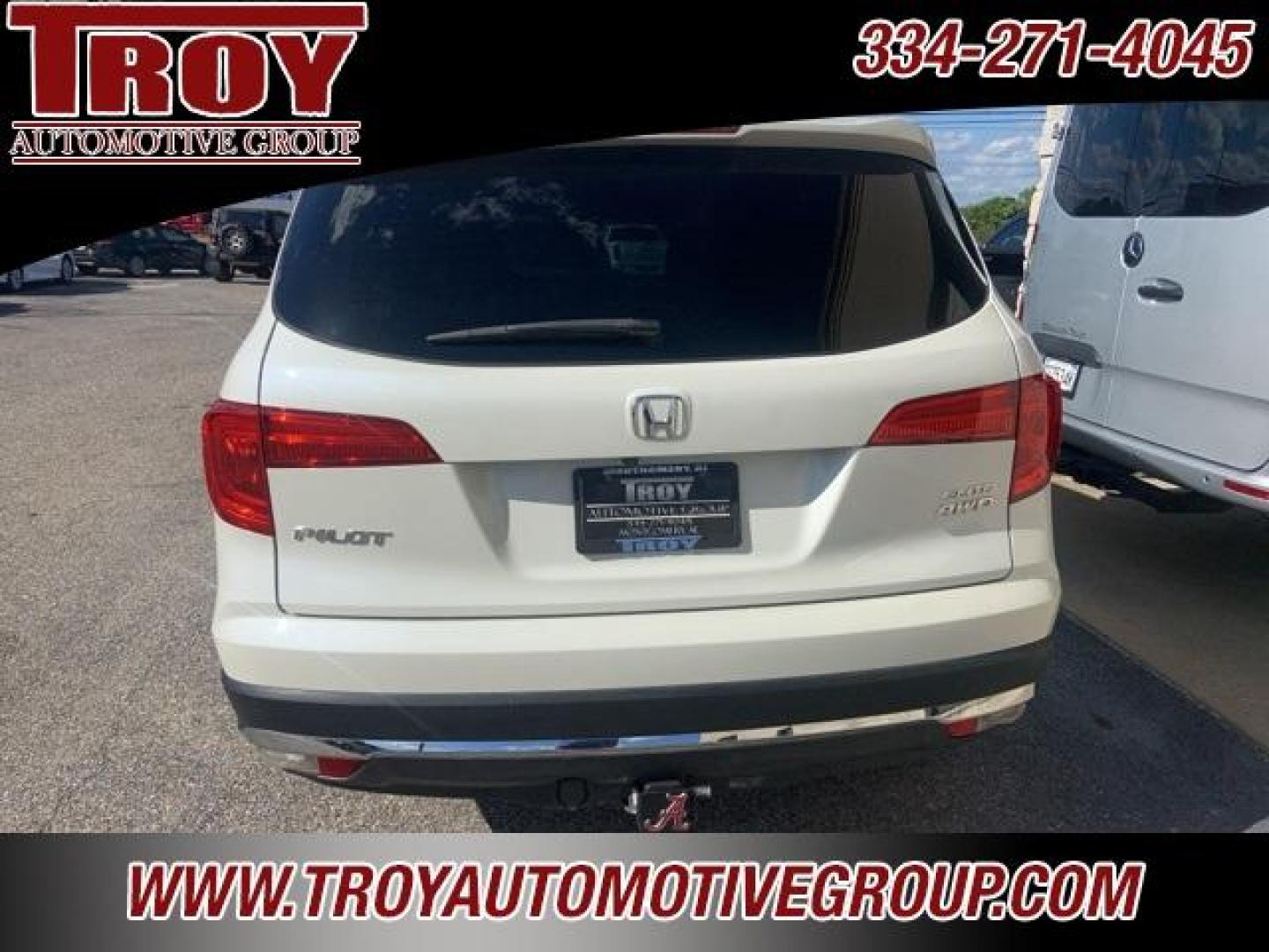 2017 White Diamond Pearl /Beige Honda Pilot Elite (5FNYF6H02HB) with an 3.5L V6 24V SOHC i-VTEC engine, Automatic transmission, located at 6812 Atlanta Hwy, Montgomery, AL, 36117, (334) 271-4045, 32.382118, -86.178673 - Photo#5