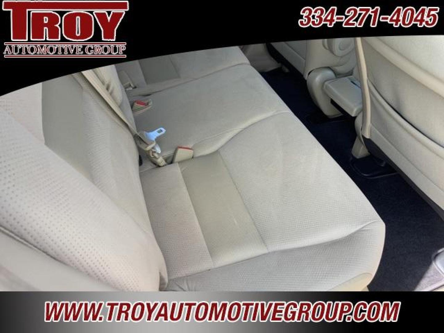 2011 Opal Sage Metallic /Ivory Honda CR-V SE (5J6RE4H46BL) with an 2.4L I4 DOHC 16V i-VTEC engine, Automatic transmission, located at 6812 Atlanta Hwy, Montgomery, AL, 36117, (334) 271-4045, 32.382118, -86.178673 - Photo#15