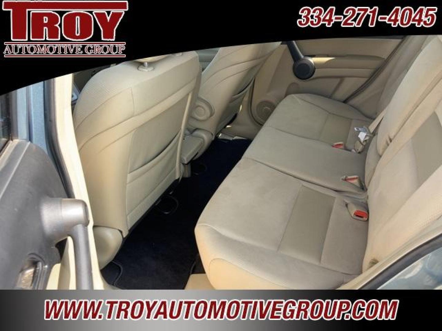 2011 Opal Sage Metallic /Ivory Honda CR-V SE (5J6RE4H46BL) with an 2.4L I4 DOHC 16V i-VTEC engine, Automatic transmission, located at 6812 Atlanta Hwy, Montgomery, AL, 36117, (334) 271-4045, 32.382118, -86.178673 - Photo#26