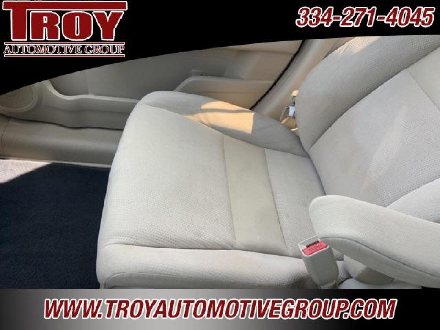 2011 Opal Sage Metallic /Ivory Honda CR-V SE (5J6RE4H46BL) with an 2.4L I4 DOHC 16V i-VTEC engine, Automatic transmission, located at 6812 Atlanta Hwy, Montgomery, AL, 36117, (334) 271-4045, 32.382118, -86.178673 - Photo#39