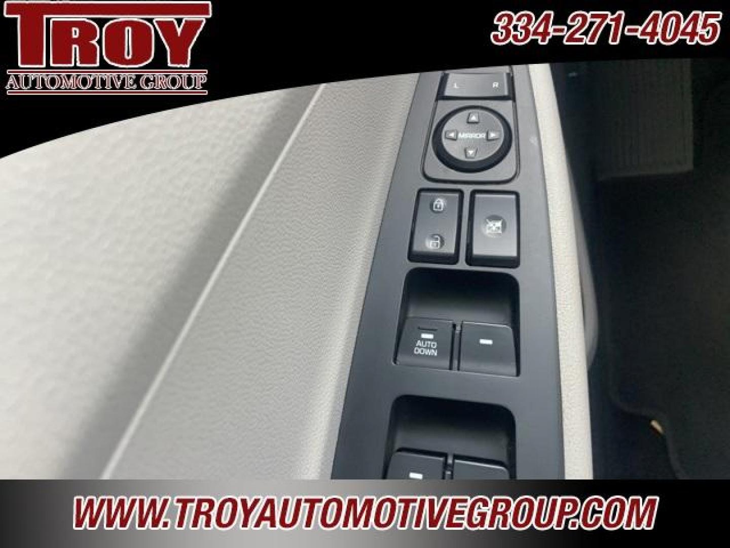 2021 White Cream /Gray Hyundai Tucson SE (KM8J23A4XMU) with an I4 engine, Automatic transmission, located at 6812 Atlanta Hwy, Montgomery, AL, 36117, (334) 271-4045, 32.382118, -86.178673 - Photo#48