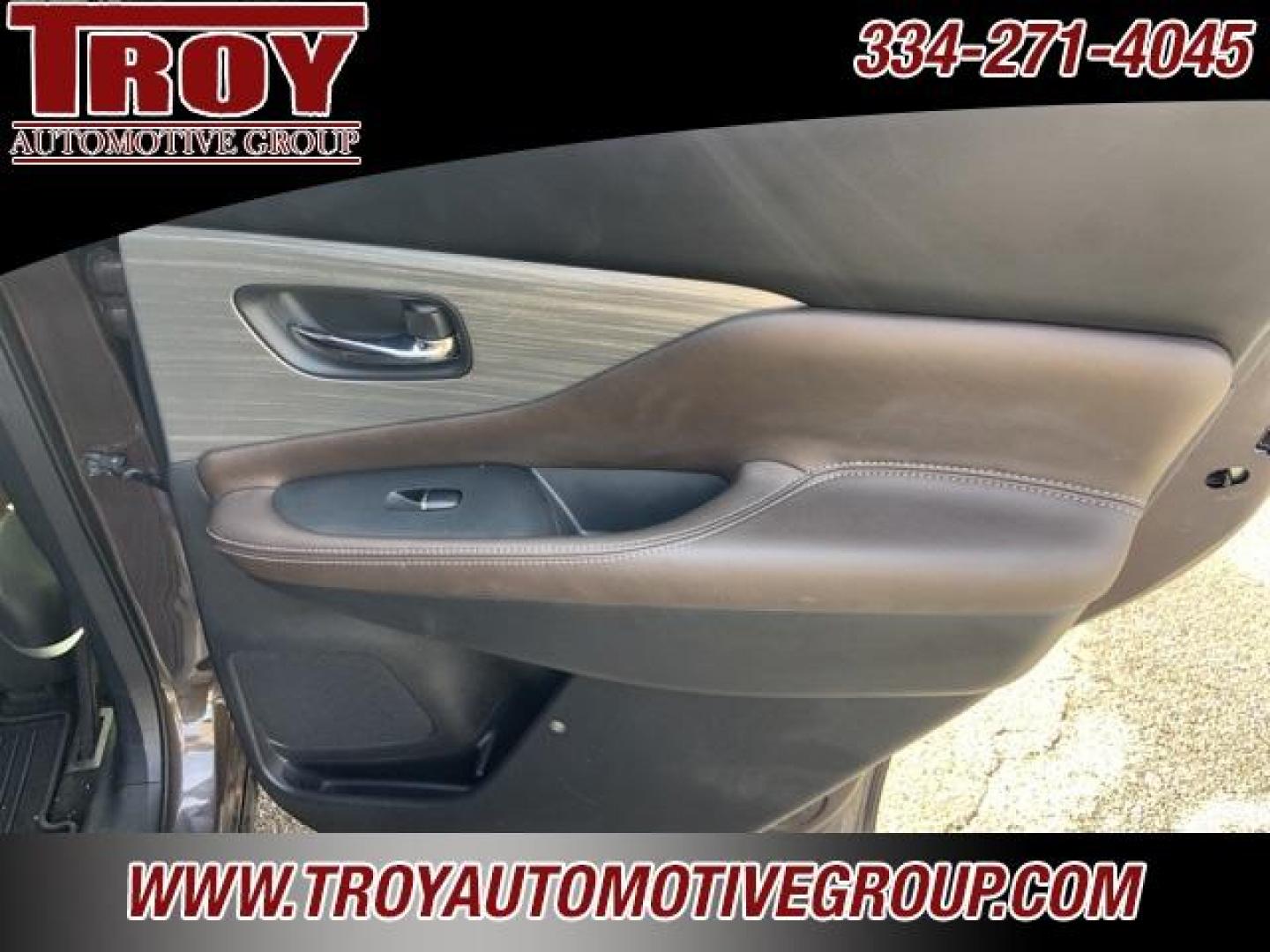 2018 Java Metallic /Mocha Nissan Murano Platinum (5N1AZ2MG8JN) with an 3.5L V6 DOHC 24V engine, CVT transmission, located at 6812 Atlanta Hwy, Montgomery, AL, 36117, (334) 271-4045, 32.382118, -86.178673 - Photo#23