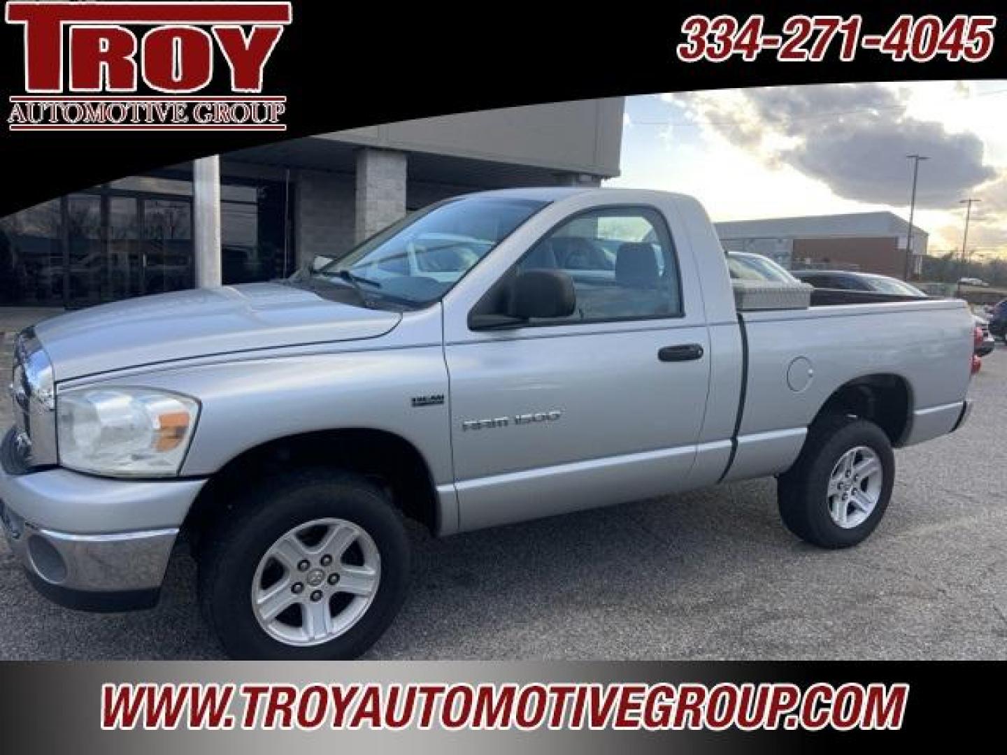 2007 Bright Silver Metallic Clearcoat /Medium Slate Gray Dodge Ram 1500 SLT (1D7HU16297J) with an HEMI 5.7L V8 Multi Displacement engine, Automatic transmission, located at 6812 Atlanta Hwy, Montgomery, AL, 36117, (334) 271-4045, 32.382118, -86.178673 - Photo#1