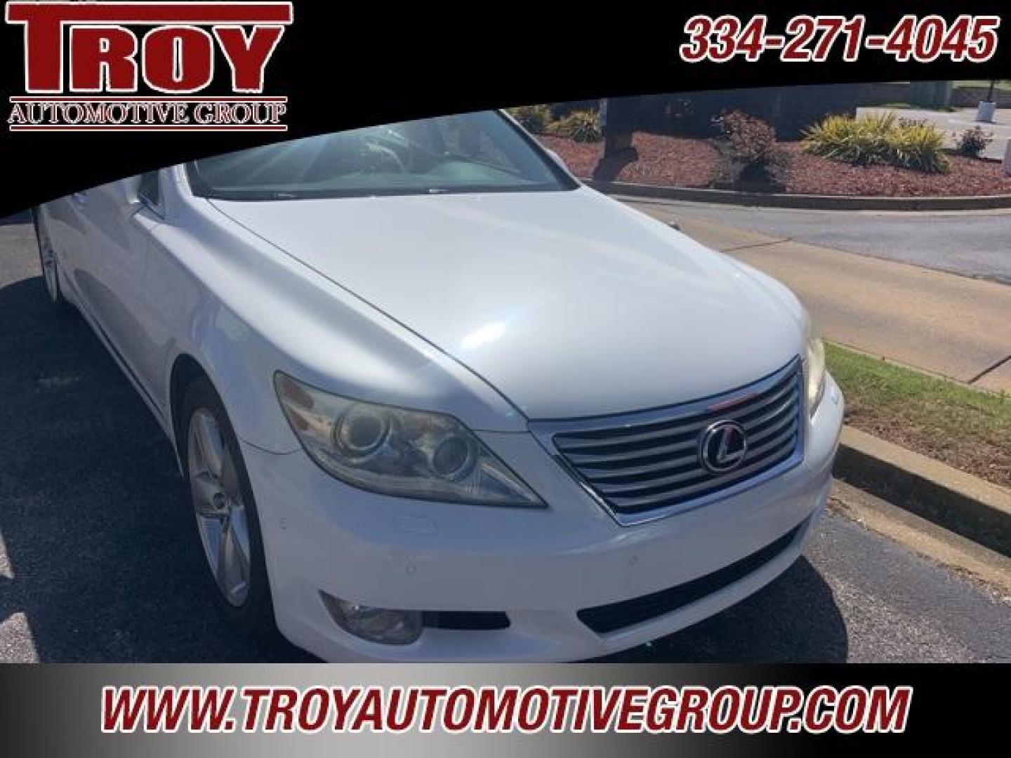 2012 Starfire Pearl /Alabaster Lexus LS 460 (JTHBL5EF1C5) with an 4.6L V8 DOHC 32V VVT-iE engine, Automatic transmission, located at 6812 Atlanta Hwy, Montgomery, AL, 36117, (334) 271-4045, 32.382118, -86.178673 - Photo#2