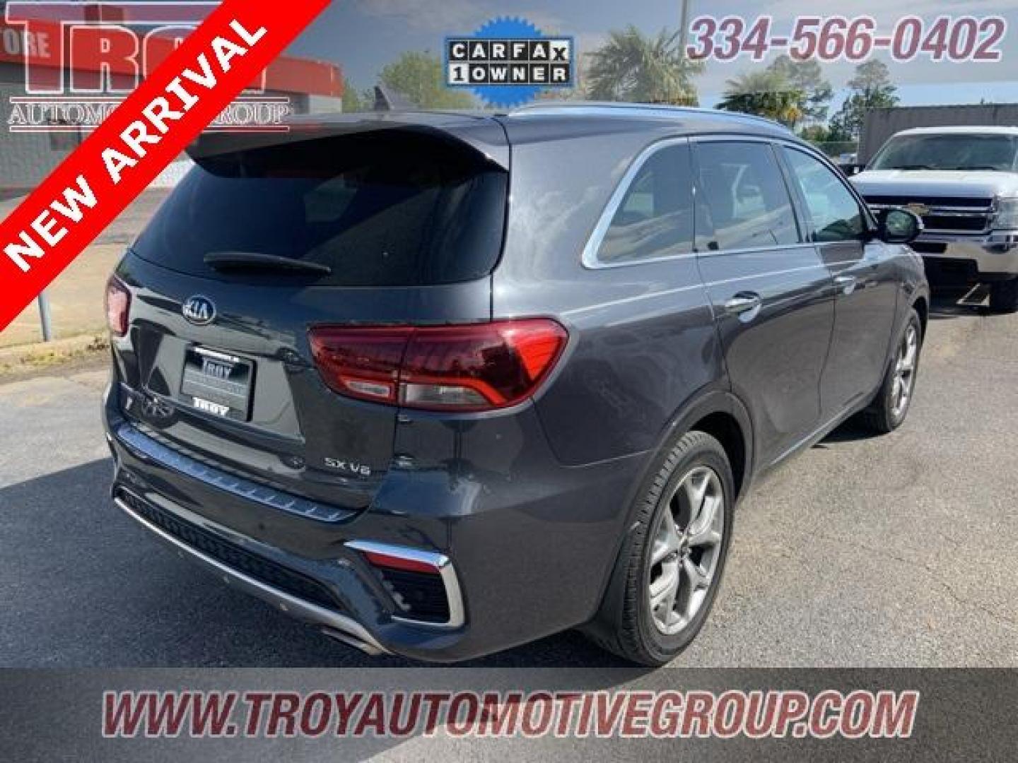 2019 Platinum Graphite /Satin Black Kia Sorento SX (5XYPK4A58KG) with an V6 engine, Automatic transmission, located at 6812 Atlanta Hwy, Montgomery, AL, 36117, (334) 271-4045, 32.382118, -86.178673 - 1-Owner!!<br>Local Trade!!<br>Panoramic Sunroof!! - Photo#11