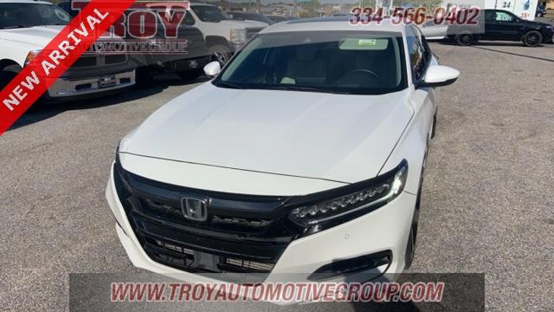 2018 Platinum White Pearl /Gray Honda Accord Touring 2.0T (1HGCV2F9XJA) with an I4 DOHC 16V Turbocharged engine, Automatic transmission, located at 6812 Atlanta Hwy, Montgomery, AL, 36117, (334) 271-4045, 32.382118, -86.178673 - Photo#4