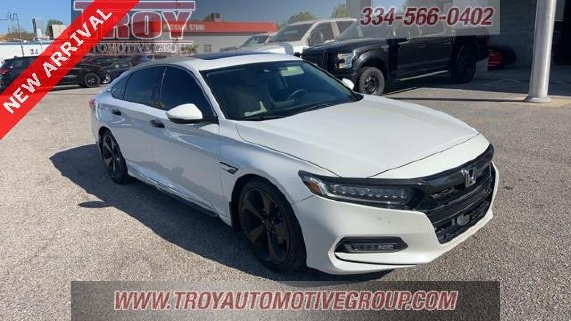 2018 Platinum White Pearl /Gray Honda Accord Touring 2.0T (1HGCV2F9XJA) with an I4 DOHC 16V Turbocharged engine, Automatic transmission, located at 6812 Atlanta Hwy, Montgomery, AL, 36117, (334) 271-4045, 32.382118, -86.178673 - Photo#6