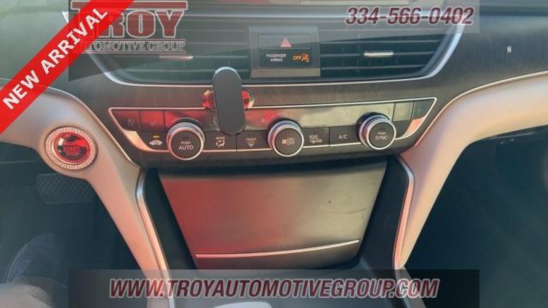 2018 Platinum White Pearl /Gray Honda Accord Touring 2.0T (1HGCV2F9XJA) with an I4 DOHC 16V Turbocharged engine, Automatic transmission, located at 6812 Atlanta Hwy, Montgomery, AL, 36117, (334) 271-4045, 32.382118, -86.178673 - Photo#40