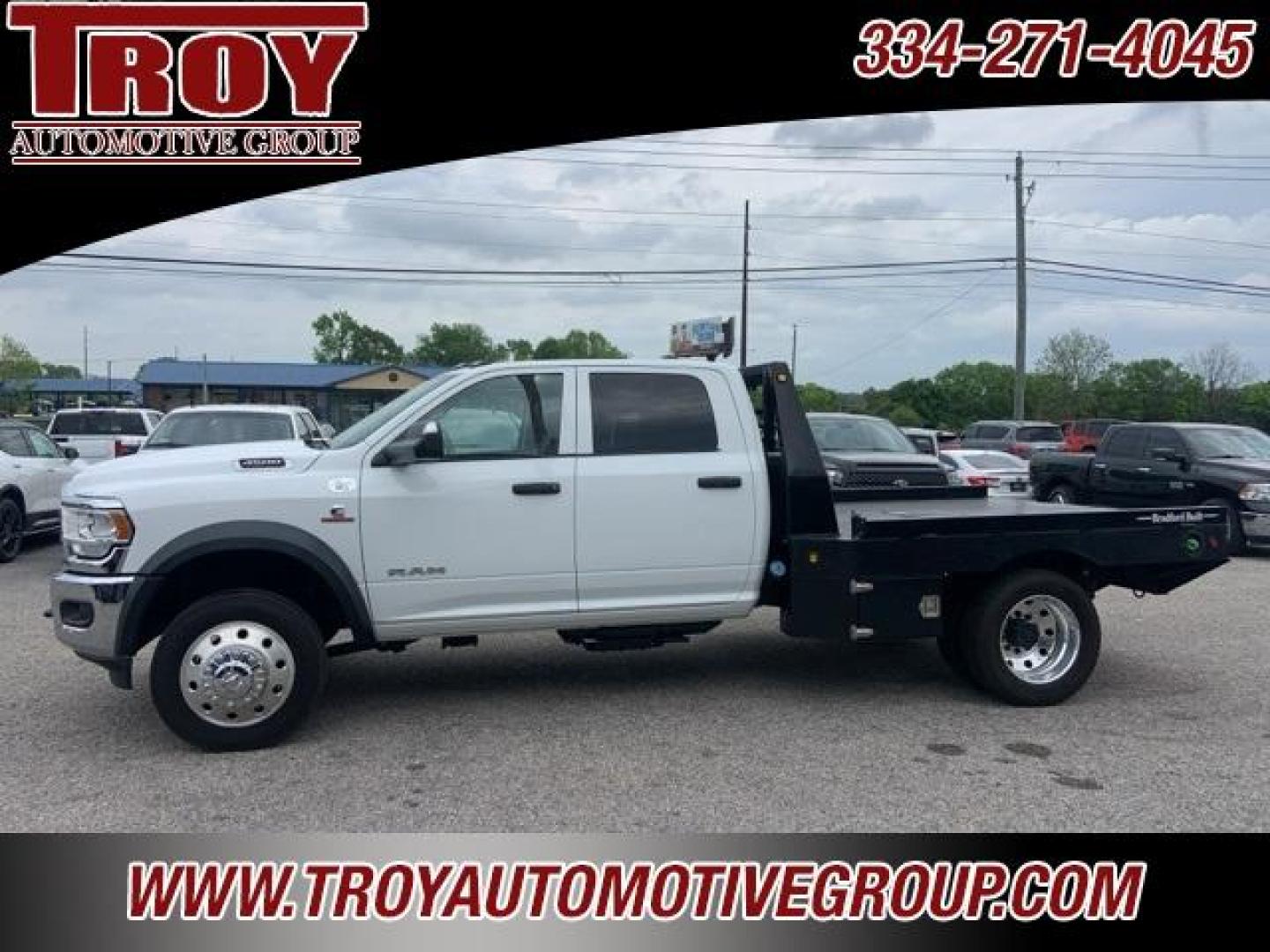 2020 Bright White Clearcoat /Black Ram 4500HD Tradesman (3C7WRLEL9LG) with an Cummins 6.7L I6 Turbodiesel engine, Automatic transmission, located at 6812 Atlanta Hwy, Montgomery, AL, 36117, (334) 271-4045, 32.382118, -86.178673 - Recent Arrival!<br>1-OWNER!!<br>Chrome Appearance Group!!<br>Factory Trailer-Brake Control!!<br>19.5 Forged Polished Aluminum Wheels!!<br>Remote Keyless Entry!!<br><br>Bright White Clearcoat 2020 Ram 4500HD 4WD Cummins 6.7L I6 Turbodiesel Aisin 6-Speed Automatic<br><br>Financing Available---Top Valu - Photo#0