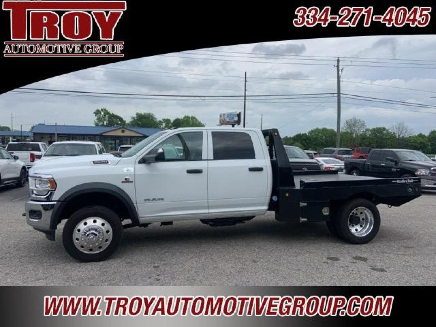 2020 Bright White Clearcoat /Black Ram 4500HD Tradesman (3C7WRLEL9LG) with an Cummins 6.7L I6 Turbodiesel engine, Automatic transmission, located at 6812 Atlanta Hwy, Montgomery, AL, 36117, (334) 271-4045, 32.382118, -86.178673 - Recent Arrival!<br>1-OWNER!!<br>Chrome Appearance Group!!<br>Factory Trailer-Brake Control!!<br>19.5 Forged Polished Aluminum Wheels!!<br>Remote Keyless Entry!!<br><br>Bright White Clearcoat 2020 Ram 4500HD 4WD Cummins 6.7L I6 Turbodiesel Aisin 6-Speed Automatic<br><br>Financing Available---Top Valu - Photo#1