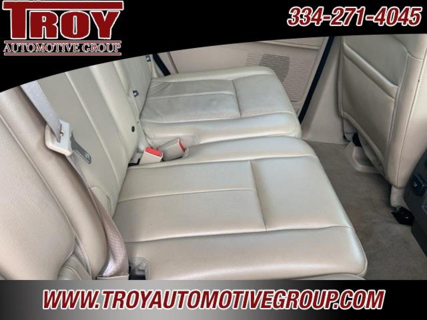 2012 Oxford White /Camel Ford Expedition (1FMJU1H58CE) with an 5.4L V8 SOHC 24V FFV engine, Automatic transmission, located at 6812 Atlanta Hwy, Montgomery, AL, 36117, (334) 271-4045, 32.382118, -86.178673 - 1-Owner!!<br>Leather!!<br>Power Sunroof!!<br>Heated/Cooled seats - Photo#25