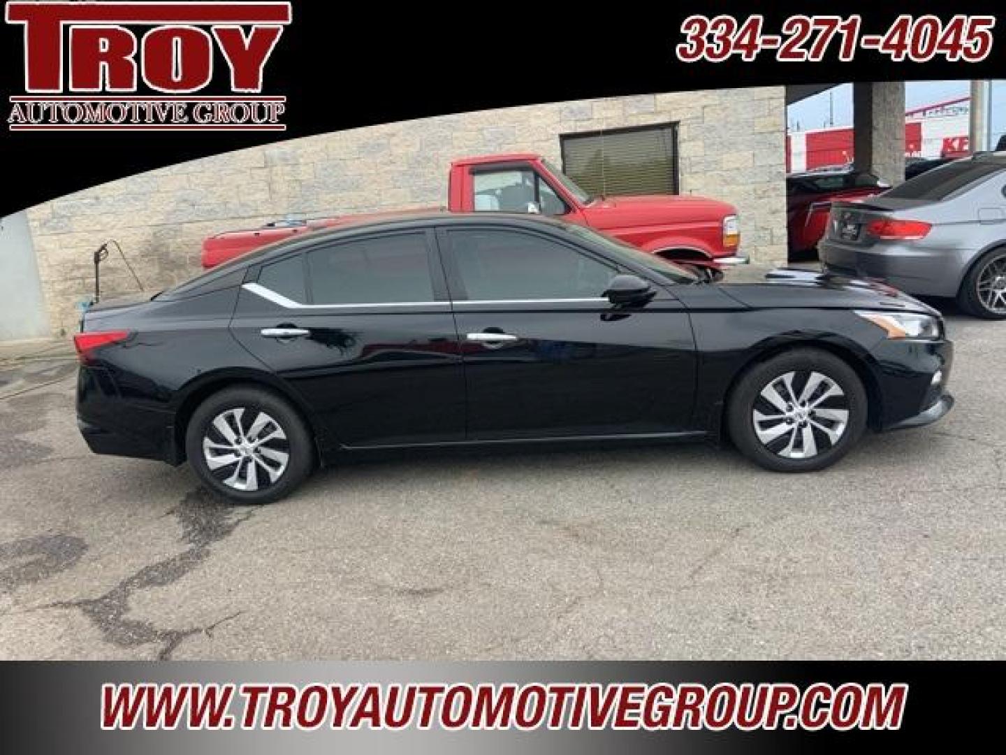 2020 Super Black Clearcoat /Charcoal Nissan Altima 2.5 S (1N4BL4BV9LN) with an 2.5L 4-Cylinder DOHC 16V engine, CVT transmission, located at 6812 Atlanta Hwy, Montgomery, AL, 36117, (334) 271-4045, 32.382118, -86.178673 - Super Black 2020 Nissan Altima 2.5 S FWD 2.5L 4-Cylinder DOHC 16V CVT with Xtronic<br><br>Financing Available---Top Value for Trades.<br><br>28/39 City/Highway MPG - Photo#2