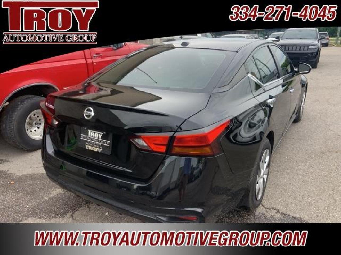 2020 Super Black Clearcoat /Charcoal Nissan Altima 2.5 S (1N4BL4BV9LN) with an 2.5L 4-Cylinder DOHC 16V engine, CVT transmission, located at 6812 Atlanta Hwy, Montgomery, AL, 36117, (334) 271-4045, 32.382118, -86.178673 - Super Black 2020 Nissan Altima 2.5 S FWD 2.5L 4-Cylinder DOHC 16V CVT with Xtronic<br><br>Financing Available---Top Value for Trades.<br><br>28/39 City/Highway MPG - Photo#4