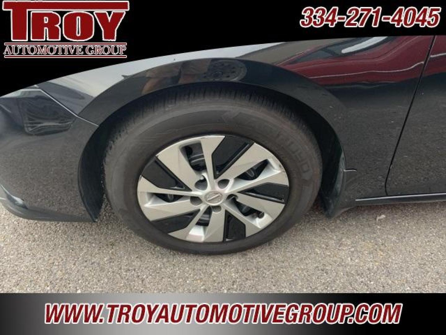 2020 Super Black Clearcoat /Charcoal Nissan Altima 2.5 S (1N4BL4BV9LN) with an 2.5L 4-Cylinder DOHC 16V engine, CVT transmission, located at 6812 Atlanta Hwy, Montgomery, AL, 36117, (334) 271-4045, 32.382118, -86.178673 - Super Black 2020 Nissan Altima 2.5 S FWD 2.5L 4-Cylinder DOHC 16V CVT with Xtronic<br><br>Financing Available---Top Value for Trades.<br><br>28/39 City/Highway MPG - Photo#8