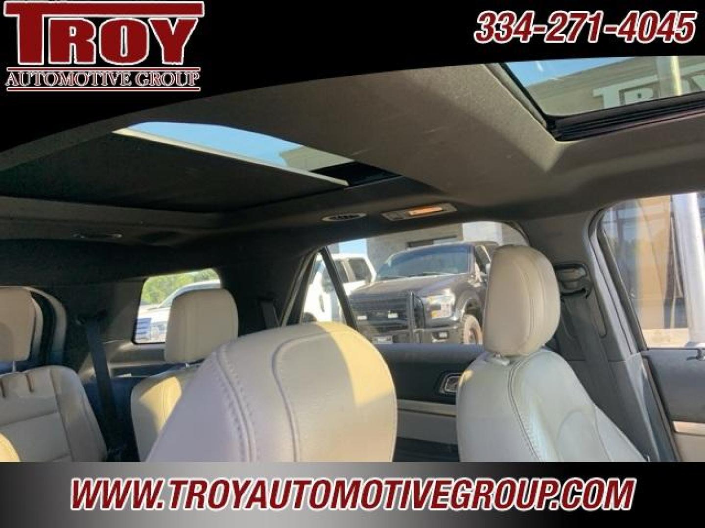 2018 Shadow Black /Medium Stone Ford Explorer XLT (1FM5K7D84JG) with an 3.5L V6 Ti-VCT engine, Automatic transmission, located at 6812 Atlanta Hwy, Montgomery, AL, 36117, (334) 271-4045, 32.382118, -86.178673 - Leather!!<br>Power Sunroof!! - Photo#21