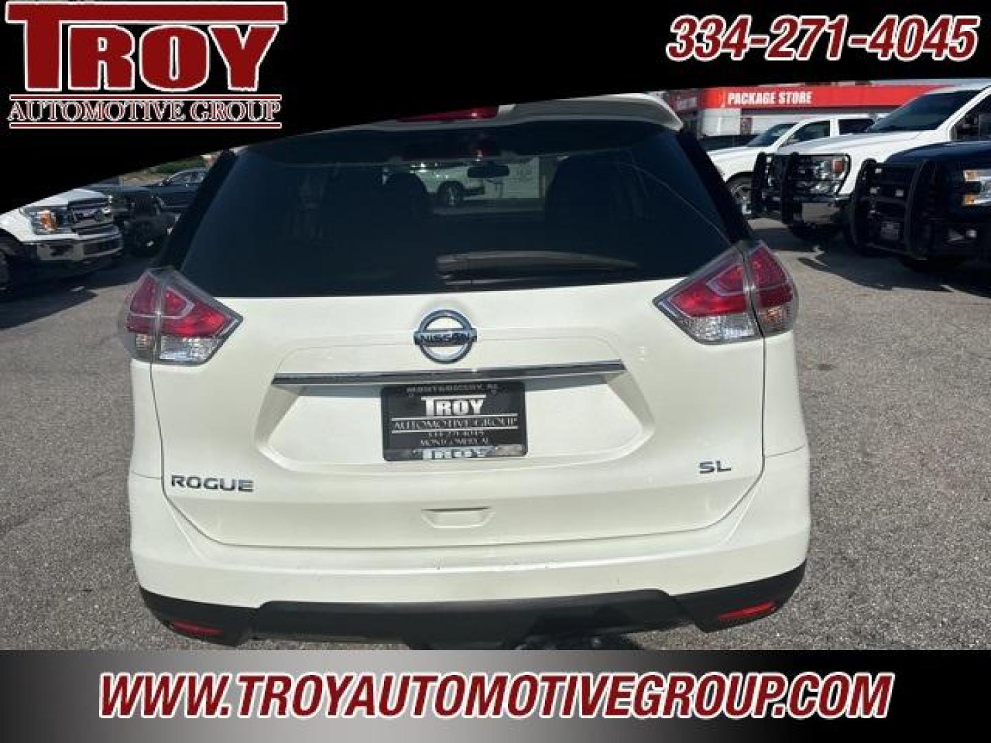 2015 Pearl White /Almond Nissan Rogue SL (5N1AT2MTXFC) with an 2.5L I4 DOHC 16V engine, CVT transmission, located at 6812 Atlanta Hwy, Montgomery, AL, 36117, (334) 271-4045, 32.382118, -86.178673 - Power Sunroof!<br>Luggage Rack!!<br>Navigation!! - Photo#10