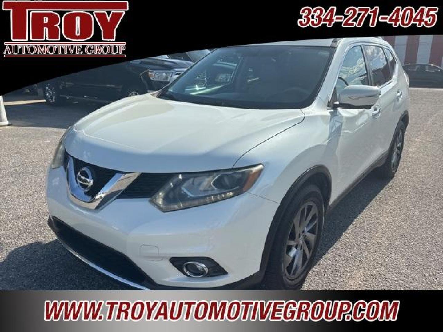 2015 Pearl White /Almond Nissan Rogue SL (5N1AT2MTXFC) with an 2.5L I4 DOHC 16V engine, CVT transmission, located at 6812 Atlanta Hwy, Montgomery, AL, 36117, (334) 271-4045, 32.382118, -86.178673 - Power Sunroof!<br>Luggage Rack!!<br>Navigation!! - Photo#3