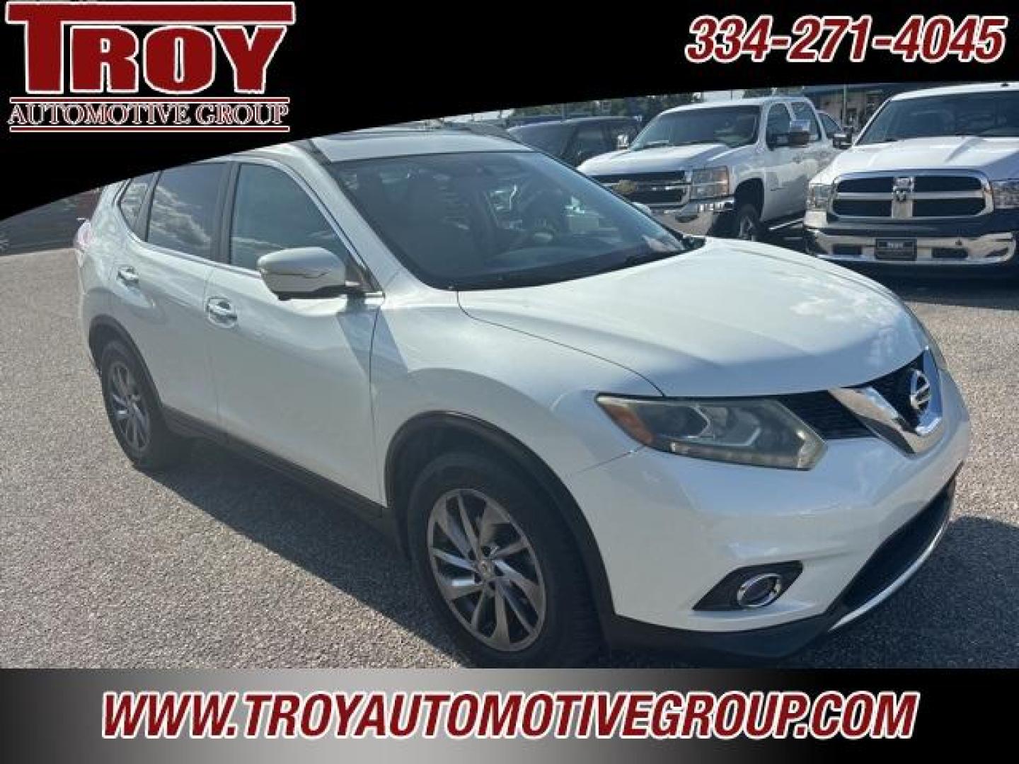 2015 Pearl White /Almond Nissan Rogue SL (5N1AT2MTXFC) with an 2.5L I4 DOHC 16V engine, CVT transmission, located at 6812 Atlanta Hwy, Montgomery, AL, 36117, (334) 271-4045, 32.382118, -86.178673 - Power Sunroof!<br>Luggage Rack!!<br>Navigation!! - Photo#5