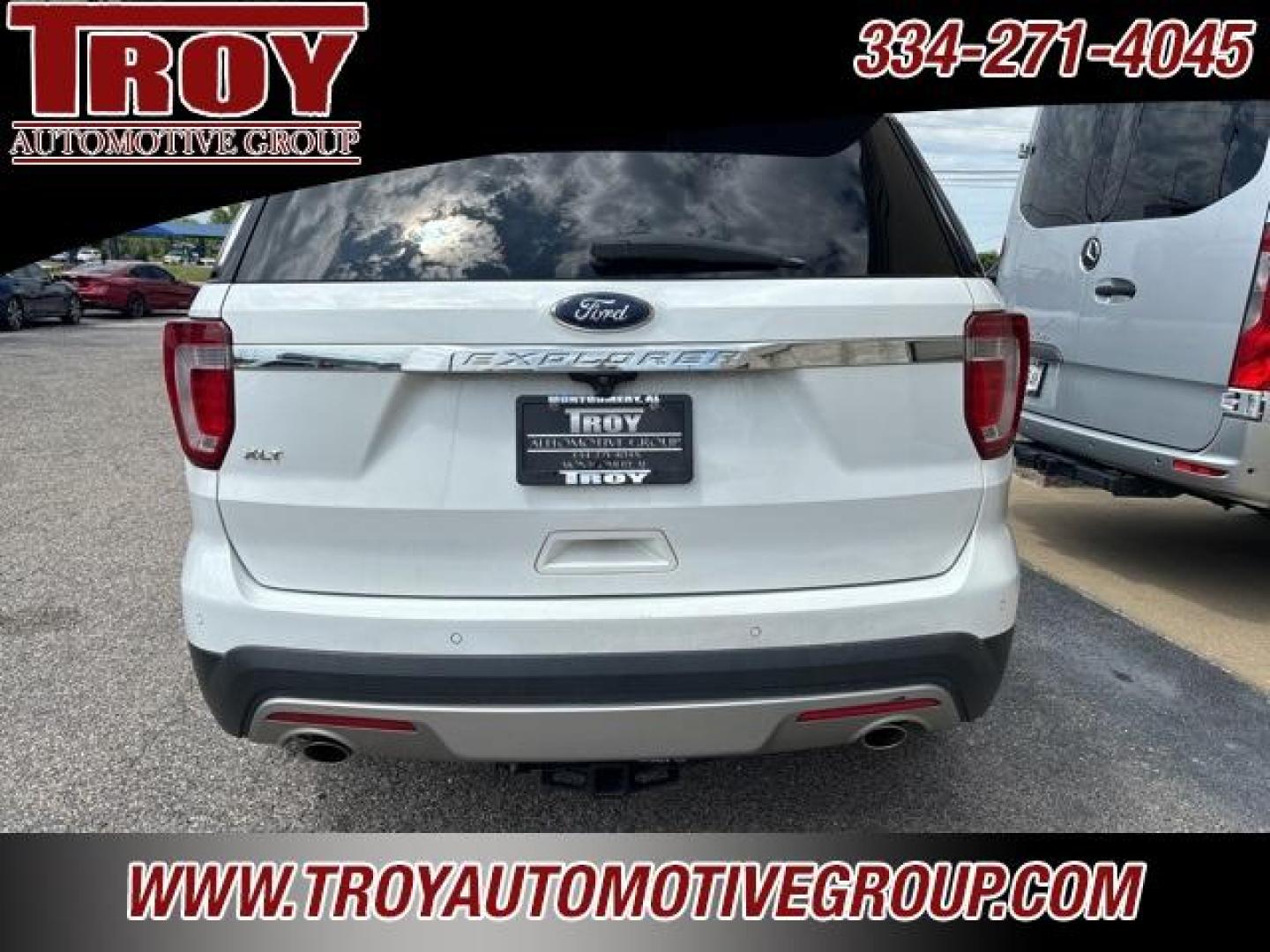 2017 Oxford White /Medium Light Camel Ford Explorer XLT (1FM5K7D82HG) with an 3.5L V6 Ti-VCT engine, Automatic transmission, located at 6812 Atlanta Hwy, Montgomery, AL, 36117, (334) 271-4045, 32.382118, -86.178673 - 1-Owner!!<br>3rd Seat!! - Photo#9