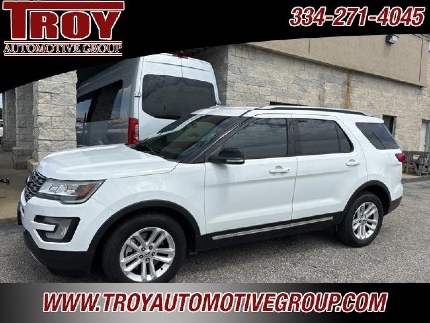 2017 Oxford White /Medium Light Camel Ford Explorer XLT (1FM5K7D82HG) with an 3.5L V6 Ti-VCT engine, Automatic transmission, located at 6812 Atlanta Hwy, Montgomery, AL, 36117, (334) 271-4045, 32.382118, -86.178673 - 1-Owner!!<br>3rd Seat!! - Photo#2