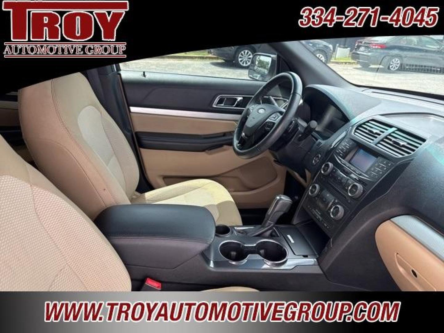 2017 Oxford White /Medium Light Camel Ford Explorer XLT (1FM5K7D82HG) with an 3.5L V6 Ti-VCT engine, Automatic transmission, located at 6812 Atlanta Hwy, Montgomery, AL, 36117, (334) 271-4045, 32.382118, -86.178673 - 1-Owner!!<br>3rd Seat!! - Photo#31