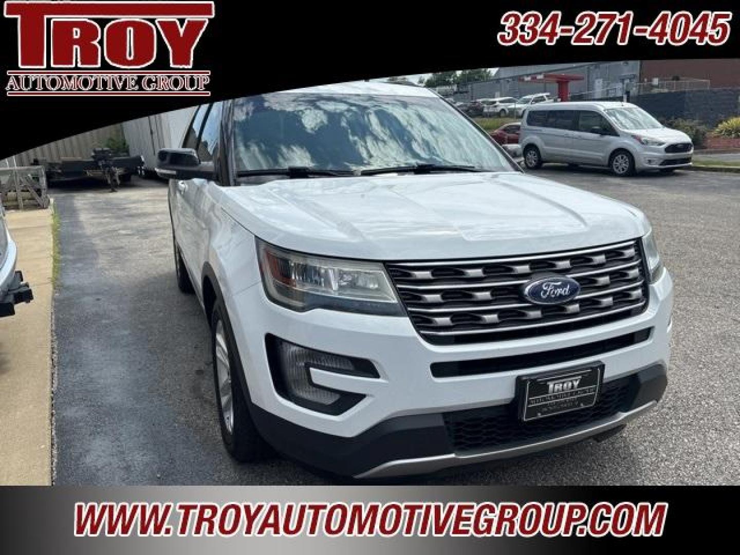 2017 Oxford White /Medium Light Camel Ford Explorer XLT (1FM5K7D82HG) with an 3.5L V6 Ti-VCT engine, Automatic transmission, located at 6812 Atlanta Hwy, Montgomery, AL, 36117, (334) 271-4045, 32.382118, -86.178673 - 1-Owner!!<br>3rd Seat!! - Photo#5