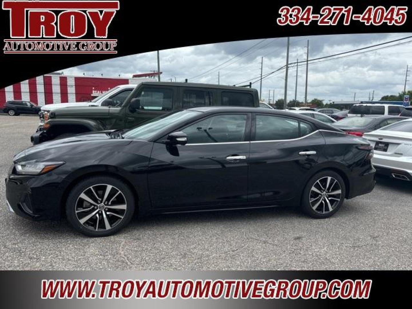 2021 Super Black /Charcoal Nissan Maxima SV (1N4AA6CV4MC) with an 3.5L V6 DOHC 24V engine, CVT transmission, located at 6812 Atlanta Hwy, Montgomery, AL, 36117, (334) 271-4045, 32.382118, -86.178673 - Super Black 2021 Nissan Maxima SV FWD 3.5L V6 DOHC 24V CVT with Xtronic<br><br>Financing Available---Top Value for Trades.<br><br>20/30 City/Highway MPG<br><br><br>Awards:<br> * JD Power Initial Quality Study (IQS) * JD Power Automotive Performance, Execution and Layout (APEAL) Study, Initial Qua - Photo#1