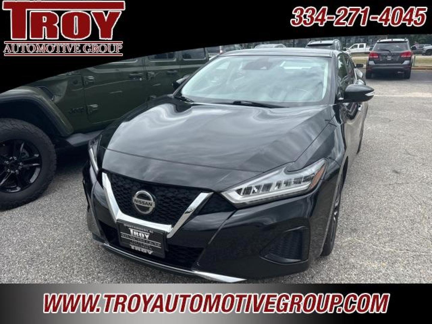 2021 Super Black /Charcoal Nissan Maxima SV (1N4AA6CV4MC) with an 3.5L V6 DOHC 24V engine, CVT transmission, located at 6812 Atlanta Hwy, Montgomery, AL, 36117, (334) 271-4045, 32.382118, -86.178673 - Super Black 2021 Nissan Maxima SV FWD 3.5L V6 DOHC 24V CVT with Xtronic<br><br>Financing Available---Top Value for Trades.<br><br>20/30 City/Highway MPG<br><br><br>Awards:<br> * JD Power Initial Quality Study (IQS) * JD Power Automotive Performance, Execution and Layout (APEAL) Study, Initial Qua - Photo#3