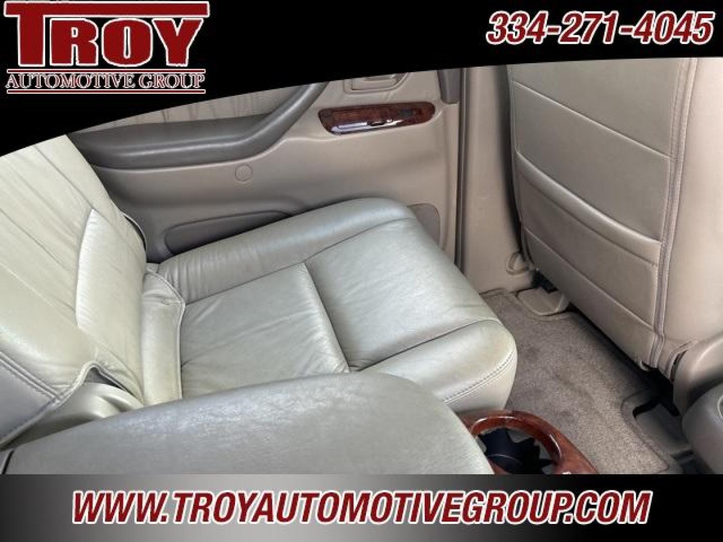 2006 Arctic Frost Pearl /Taupe Toyota Sequoia Limited (5TDZT38A06S) with an 4.7L V8 SMPI DOHC engine, Automatic transmission, located at 6812 Atlanta Hwy, Montgomery, AL, 36117, (334) 271-4045, 32.382118, -86.178673 - Photo#33