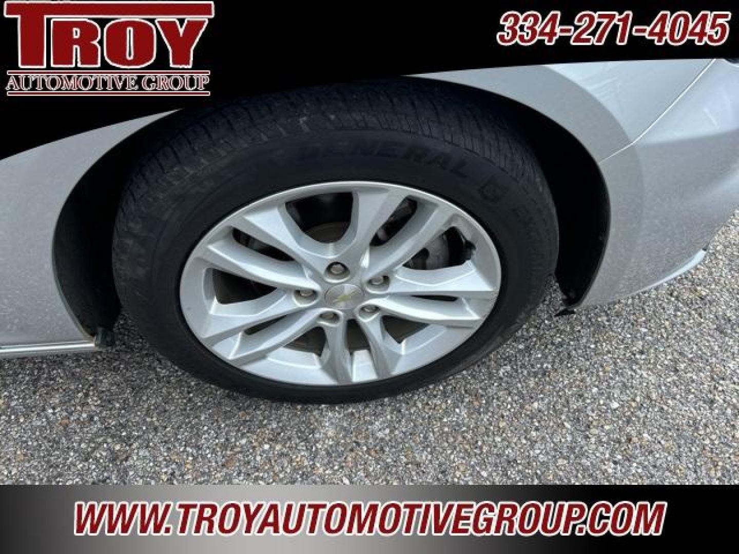 2017 Silver Ice Metallic /Dark Atmosphere/Medium Ash Gray Chevrolet Malibu LT (1G1ZE5ST2HF) with an 1.5L DOHC engine, Automatic transmission, located at 6812 Atlanta Hwy, Montgomery, AL, 36117, (334) 271-4045, 32.382118, -86.178673 - Photo#17