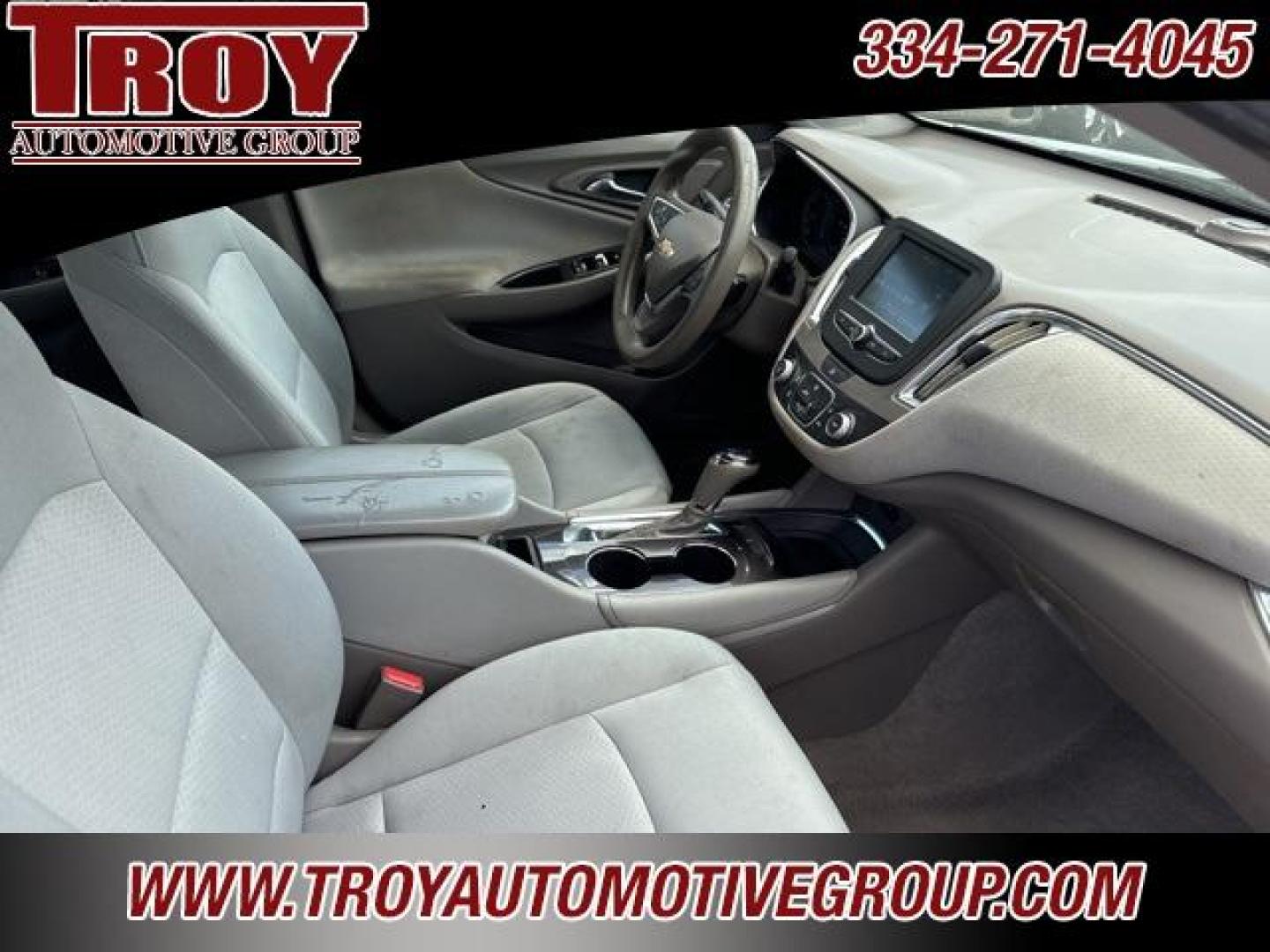 2017 Silver Ice Metallic /Dark Atmosphere/Medium Ash Gray Chevrolet Malibu LT (1G1ZE5ST2HF) with an 1.5L DOHC engine, Automatic transmission, located at 6812 Atlanta Hwy, Montgomery, AL, 36117, (334) 271-4045, 32.382118, -86.178673 - Photo#19