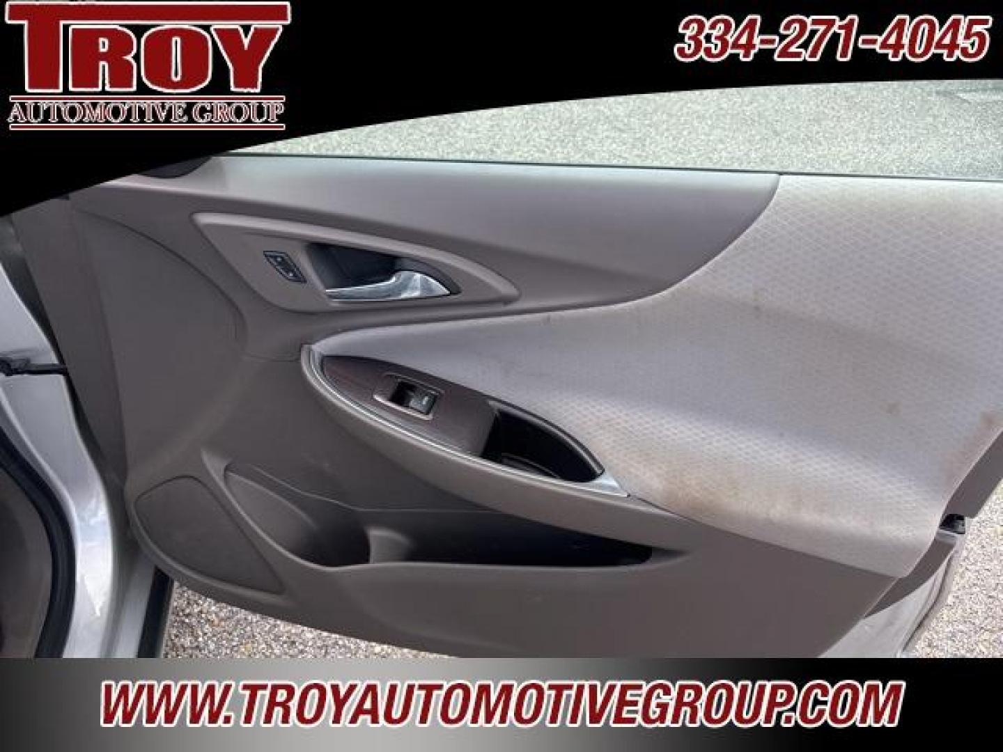 2017 Silver Ice Metallic /Dark Atmosphere/Medium Ash Gray Chevrolet Malibu LT (1G1ZE5ST2HF) with an 1.5L DOHC engine, Automatic transmission, located at 6812 Atlanta Hwy, Montgomery, AL, 36117, (334) 271-4045, 32.382118, -86.178673 - 1-Owner!!<br> - Photo#20