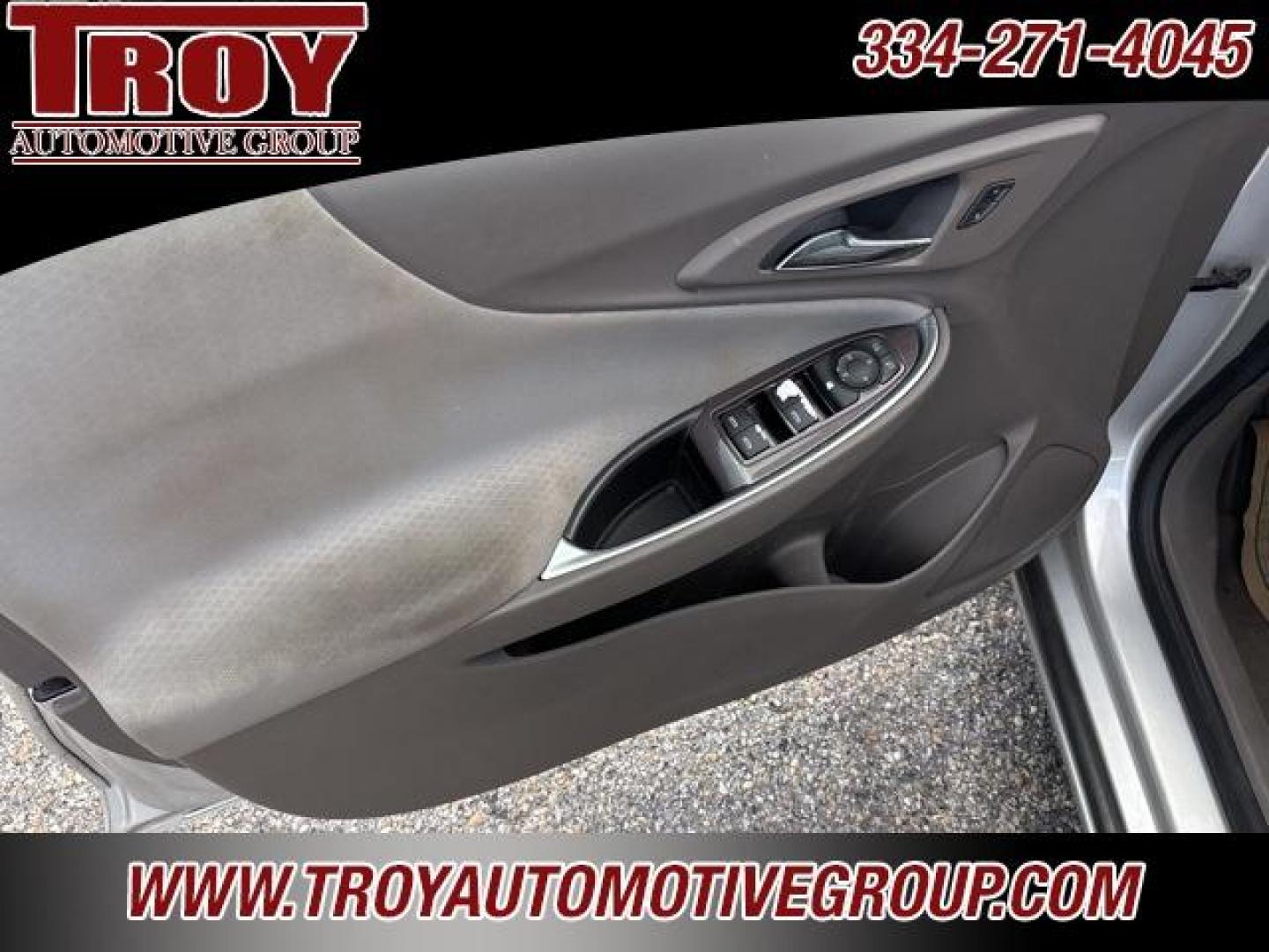 2017 Silver Ice Metallic /Dark Atmosphere/Medium Ash Gray Chevrolet Malibu LT (1G1ZE5ST2HF) with an 1.5L DOHC engine, Automatic transmission, located at 6812 Atlanta Hwy, Montgomery, AL, 36117, (334) 271-4045, 32.382118, -86.178673 - Photo#26