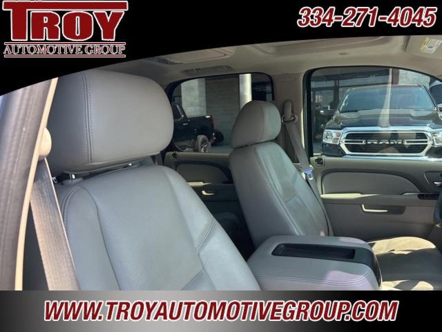 2011 Taupe Gray Metallic /Light Titanium/Dark Titanium Chevrolet Tahoe LTZ (1GNSCCE01BR) with an Vortec 5.3L V8 SFI Flex Fuel Iron Block engine, Automatic transmission, located at 6812 Atlanta Hwy, Montgomery, AL, 36117, (334) 271-4045, 32.382118, -86.178673 - Power Sunroof!!<br>TV/DVD!!<br>Rear Bucket Seats!!<br>Navigation!!<br>Tow Package!! - Photo#45