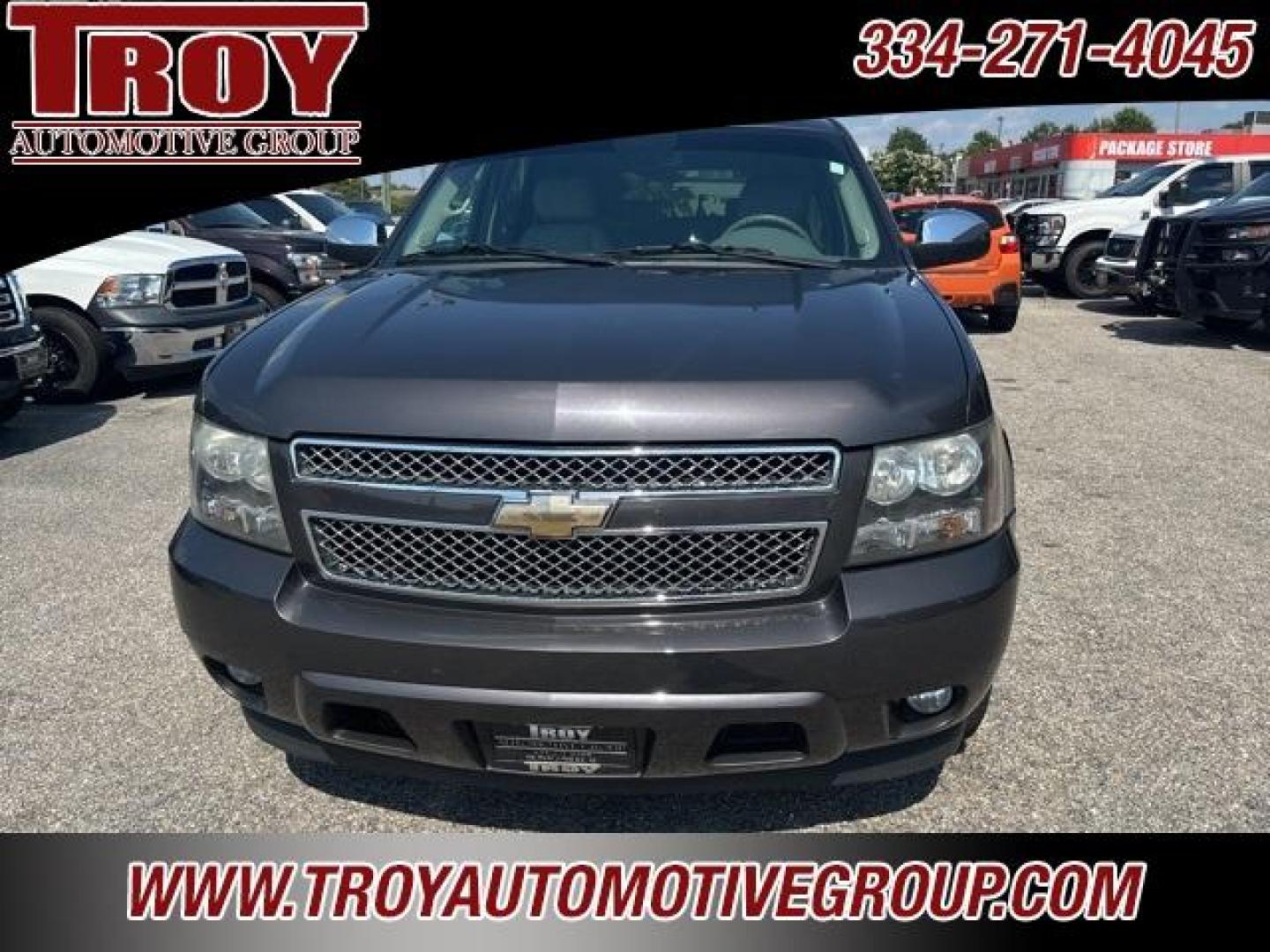 2011 Taupe Gray Metallic /Light Titanium/Dark Titanium Chevrolet Tahoe LTZ (1GNSCCE01BR) with an Vortec 5.3L V8 SFI Flex Fuel Iron Block engine, Automatic transmission, located at 6812 Atlanta Hwy, Montgomery, AL, 36117, (334) 271-4045, 32.382118, -86.178673 - Power Sunroof!!<br>TV/DVD!!<br>Rear Bucket Seats!!<br>Navigation!!<br>Tow Package!! - Photo#5