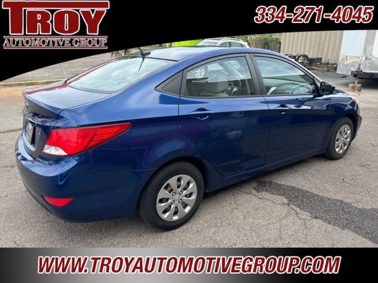 2017 Pacific Blue Pearl /Gray Hyundai Accent SE (KMHCT4AE5HU) with an 1.6L I4 engine, Automatic transmission, located at 6812 Atlanta Hwy, Montgomery, AL, 36117, (334) 271-4045, 32.382118, -86.178673 - Photo#6