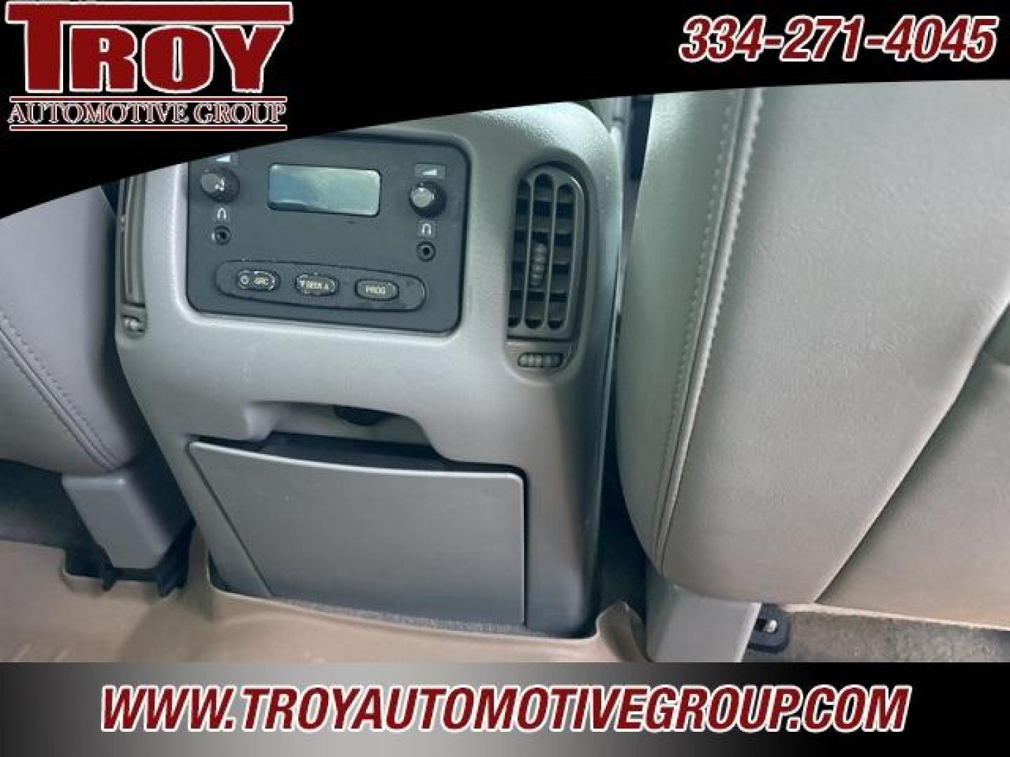 2006 Dark Blue Metallic /Medium Gray Chevrolet Silverado 2500HD LT (1GCHK23D36F) with an Duramax 6.6L V8 Turbodiesel engine, Automatic transmission, located at 6812 Atlanta Hwy, Montgomery, AL, 36117, (334) 271-4045, 32.382118, -86.178673 - Photo#18