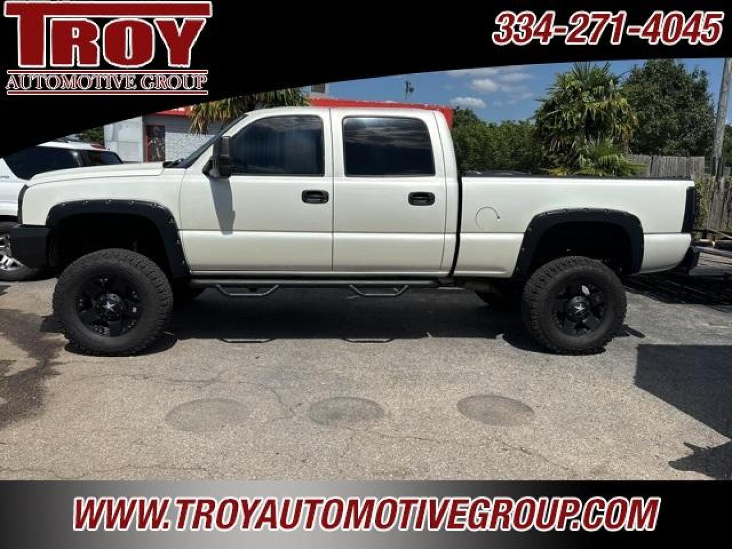 2006 Dark Blue Metallic /Medium Gray Chevrolet Silverado 2500HD LT (1GCHK23D36F) with an Duramax 6.6L V8 Turbodiesel engine, Automatic transmission, located at 6812 Atlanta Hwy, Montgomery, AL, 36117, (334) 271-4045, 32.382118, -86.178673 - Photo#38